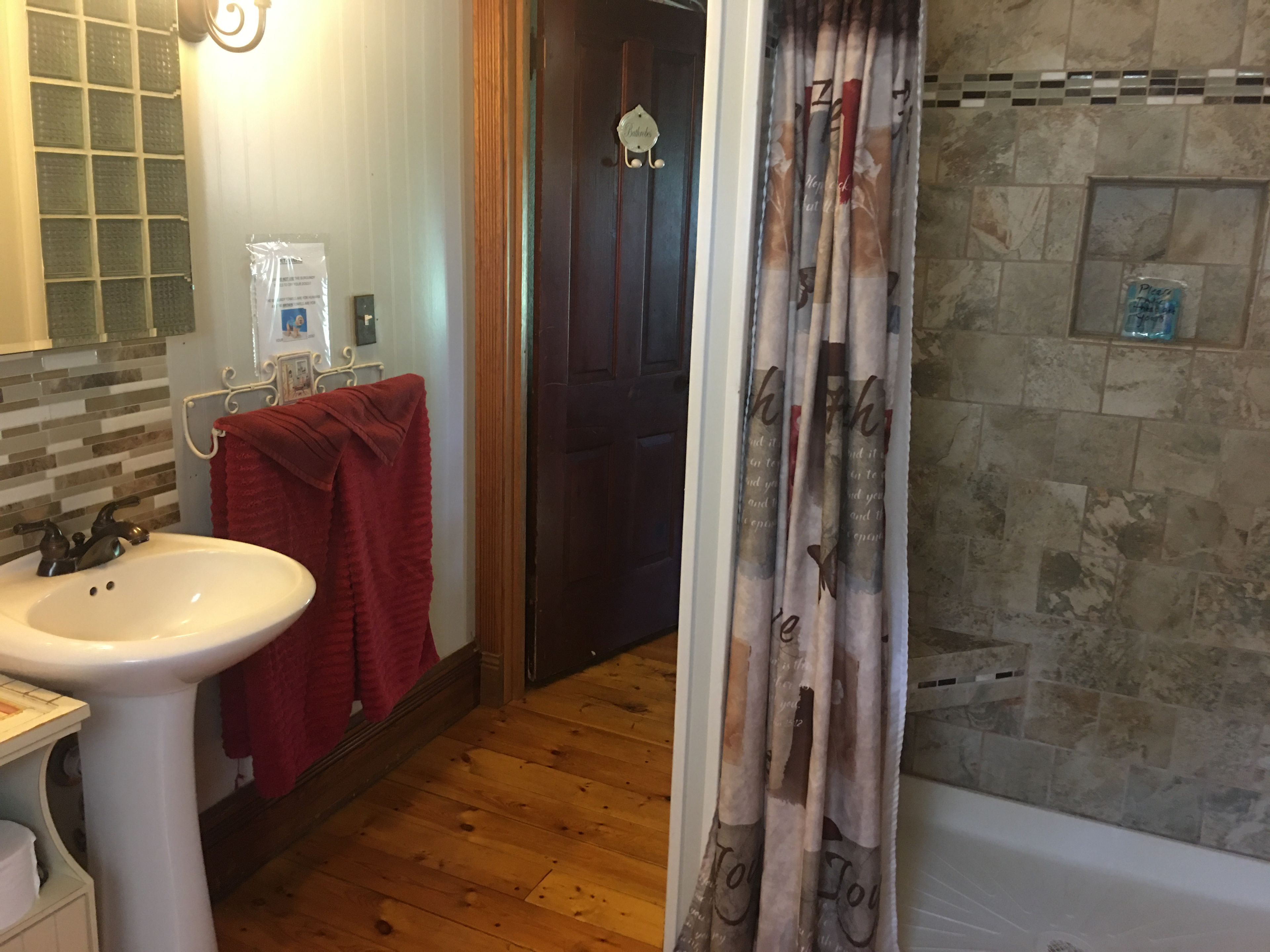 Mirror Lake Bunkhouse llc
