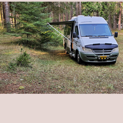 Azalea Grove Getaway