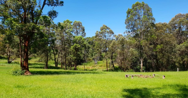 Innisfree, nr Blue Mountains
