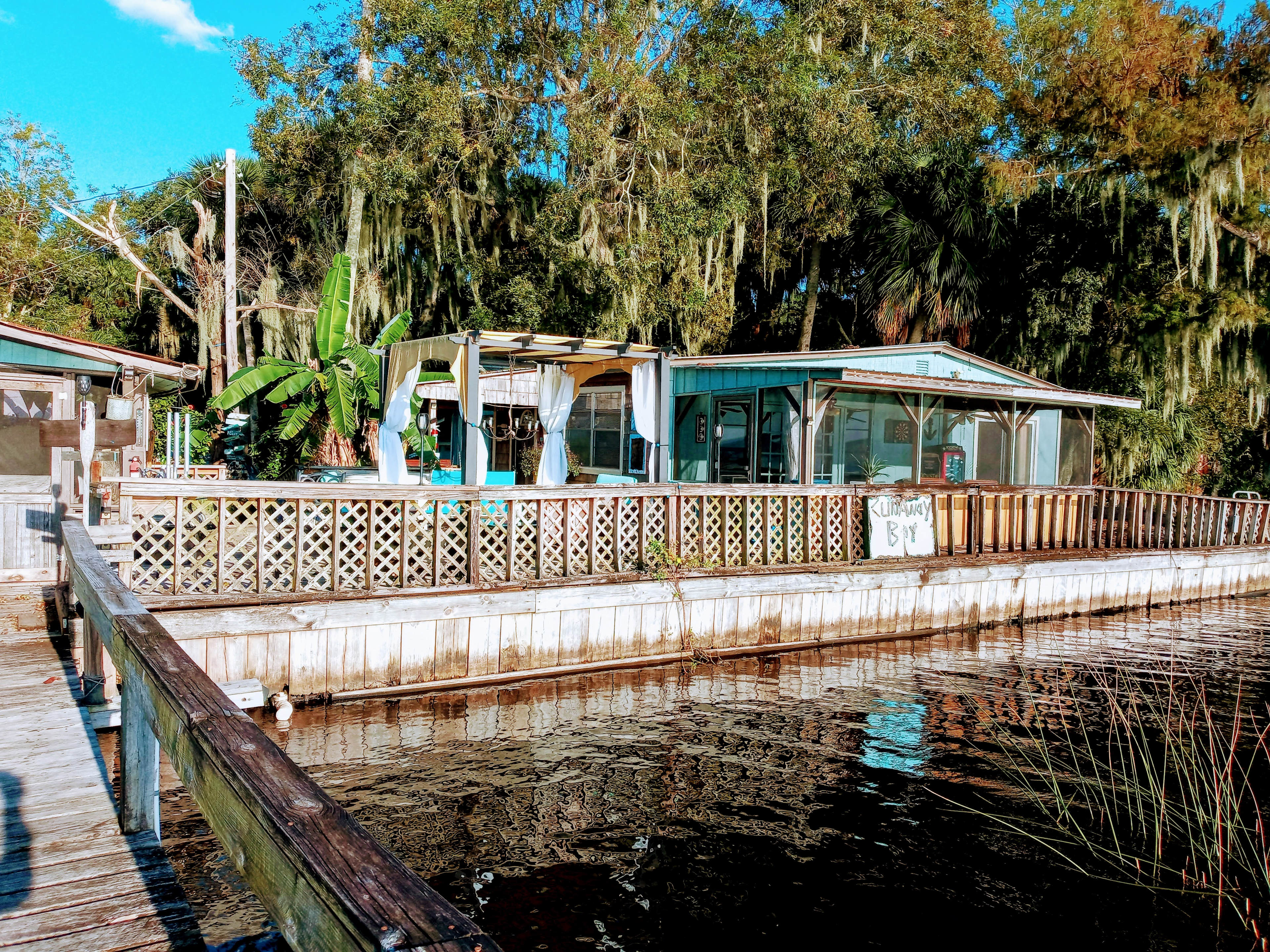 Runaway Bay Lodge