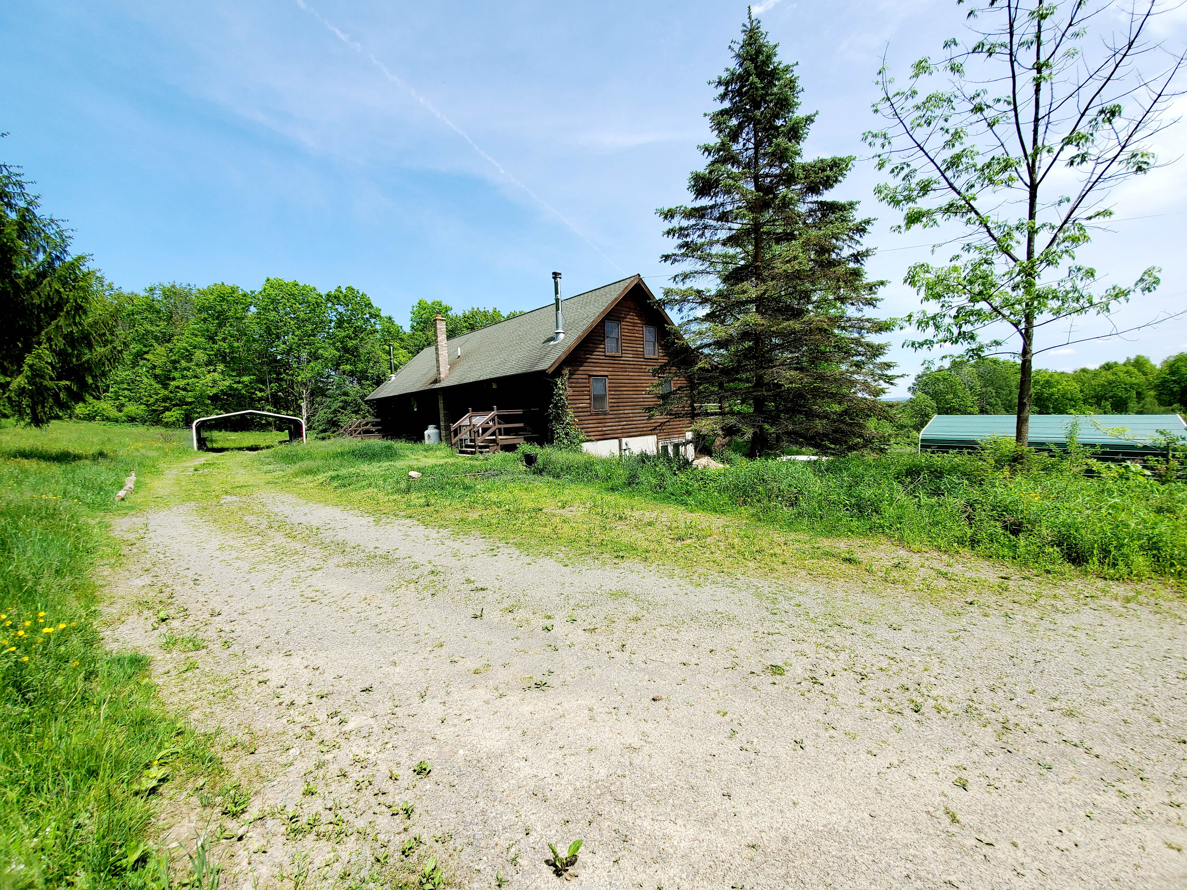 Log Cabin @ Animal Sanctuary w\WiFi