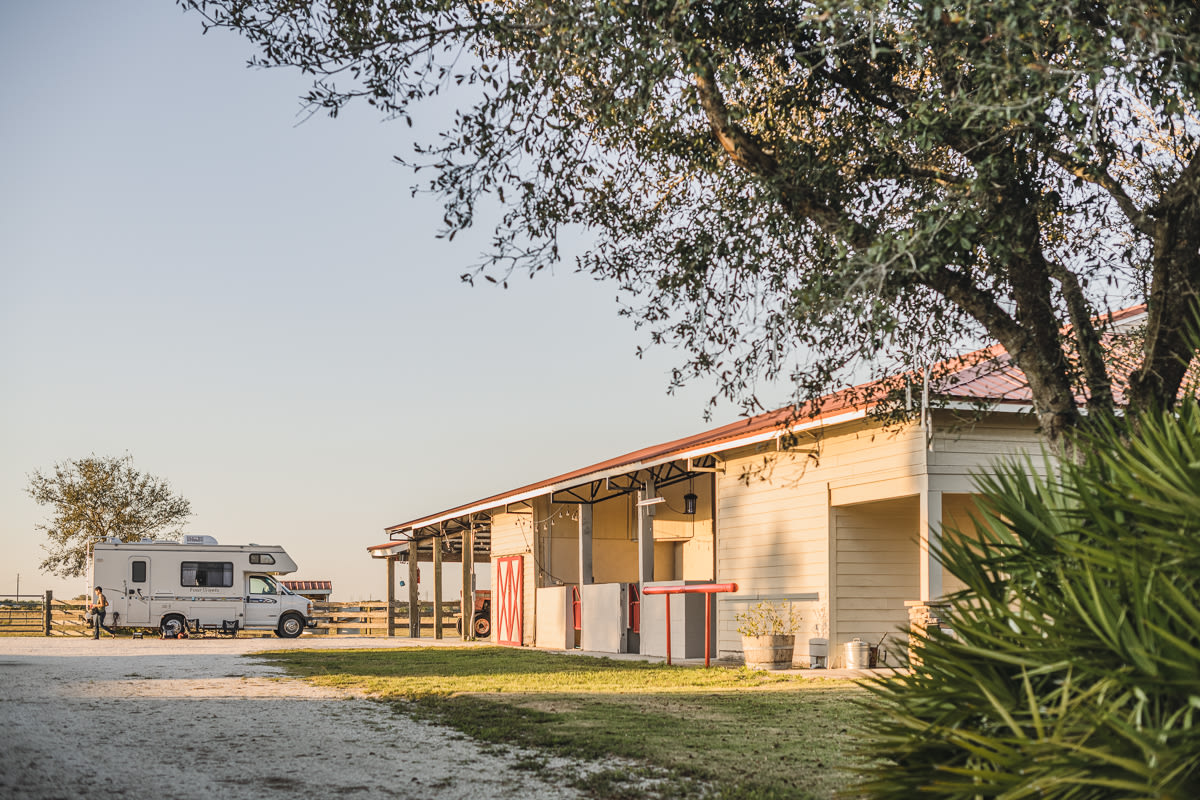 The hookups are along the barn 