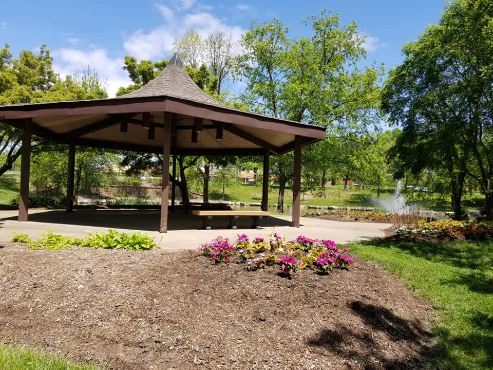 not sure how this pic got on my site and it will not let me delete it.  It is not at my property. Sorry. but my property is beautiful! Shalom, Teresa