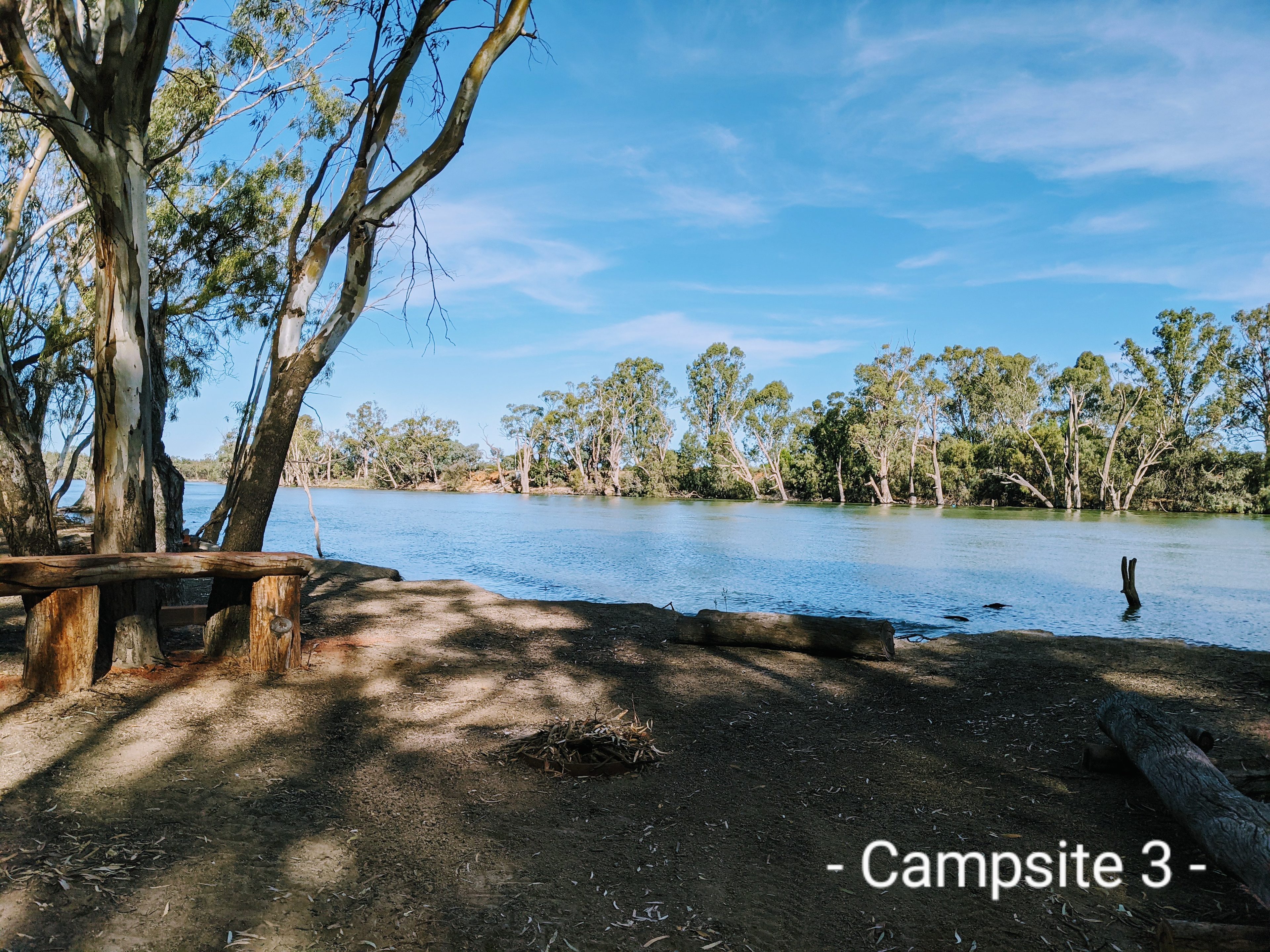 Campsite 3
Heaps of room
Good spot for a boat