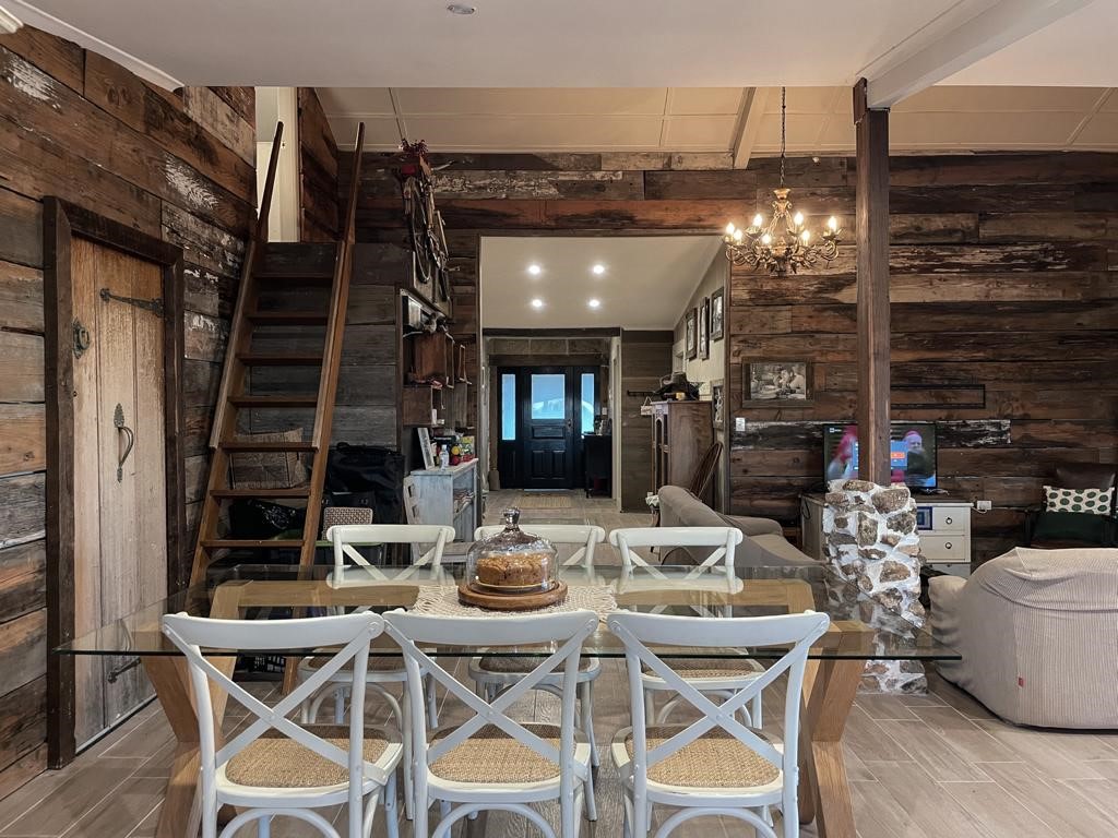 La Pinata Farm Stay Barn