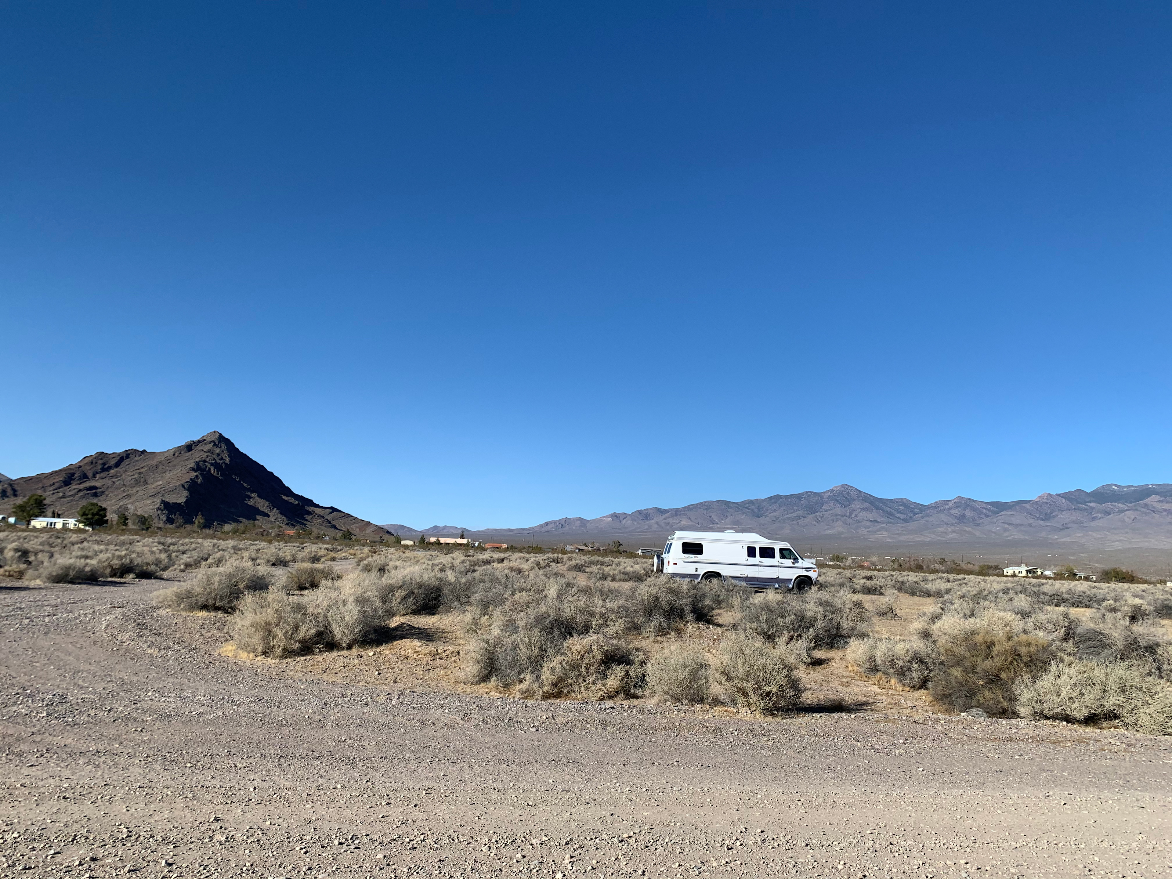 Aura Avenue: Quiet Desert Land