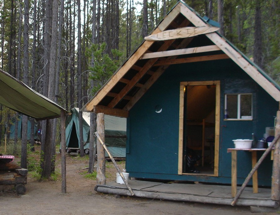 Log Cabins / Camping in Gold Bridge