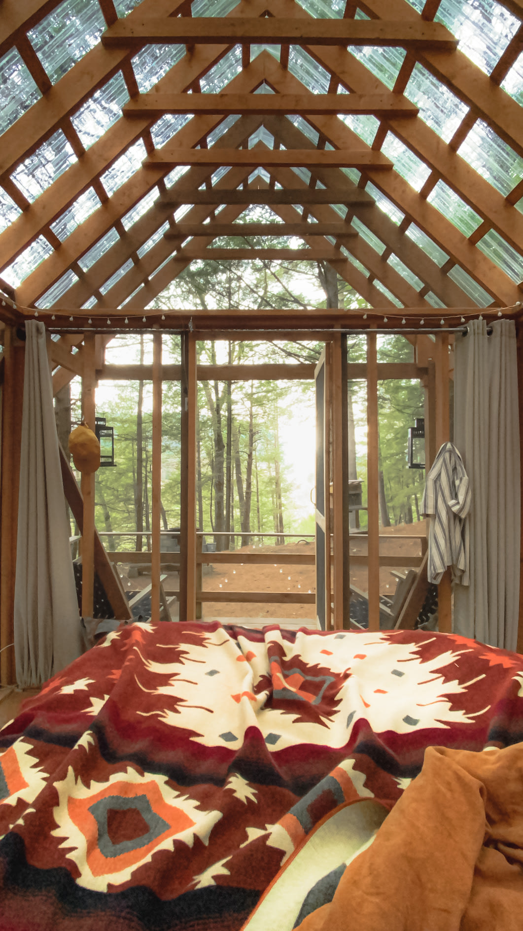 Tiny Cabin Glamping & Hot Tub