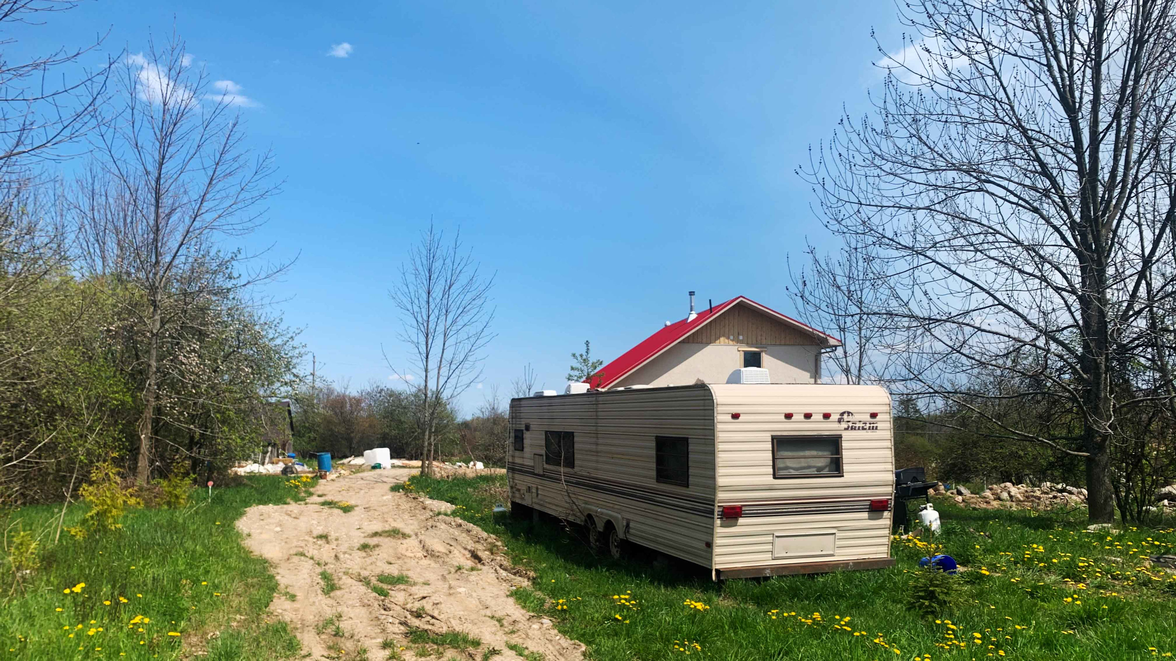 Trailer/RV site next to another trailer