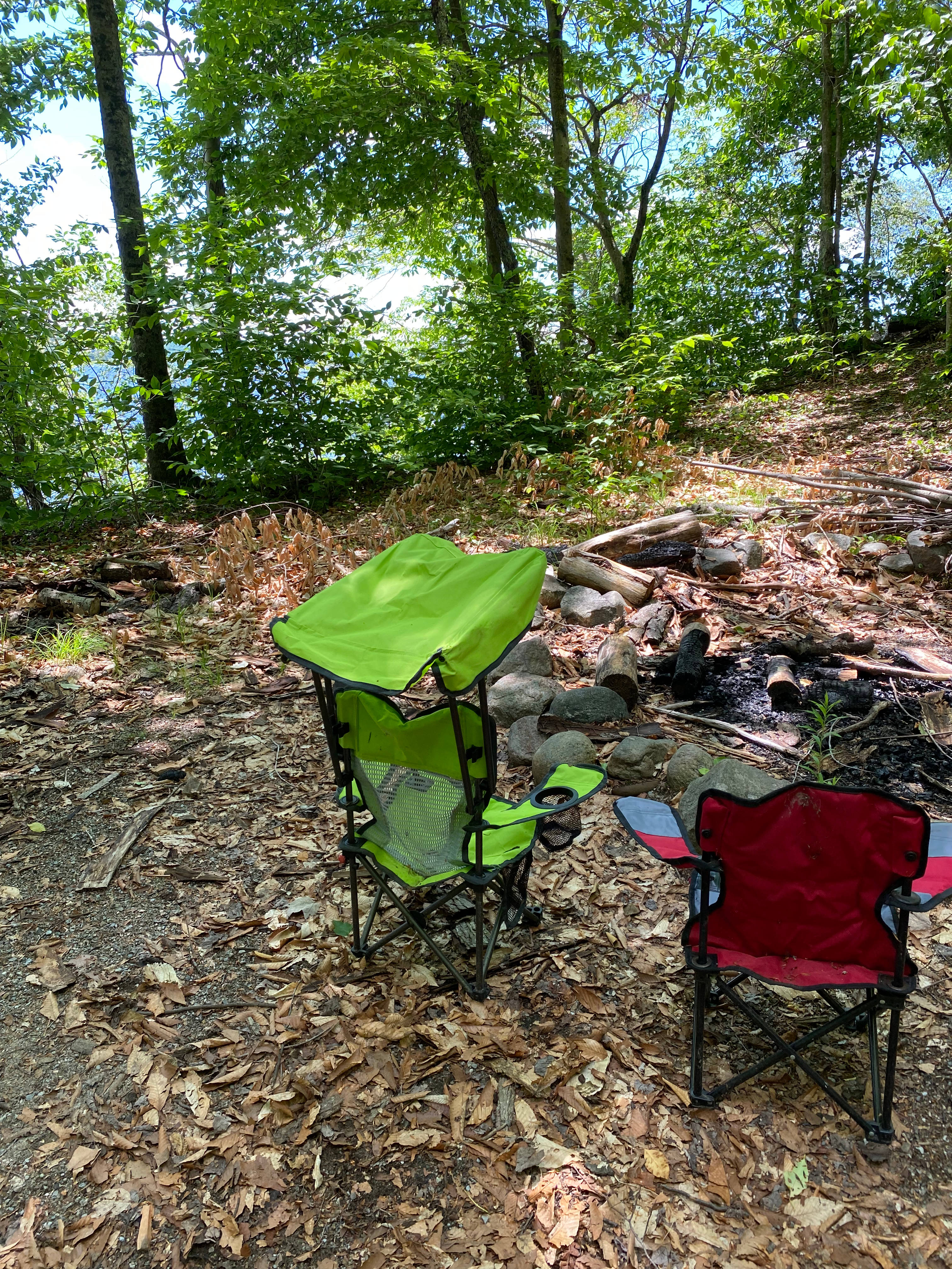 Rustic lean-to on Hinckley Lake
