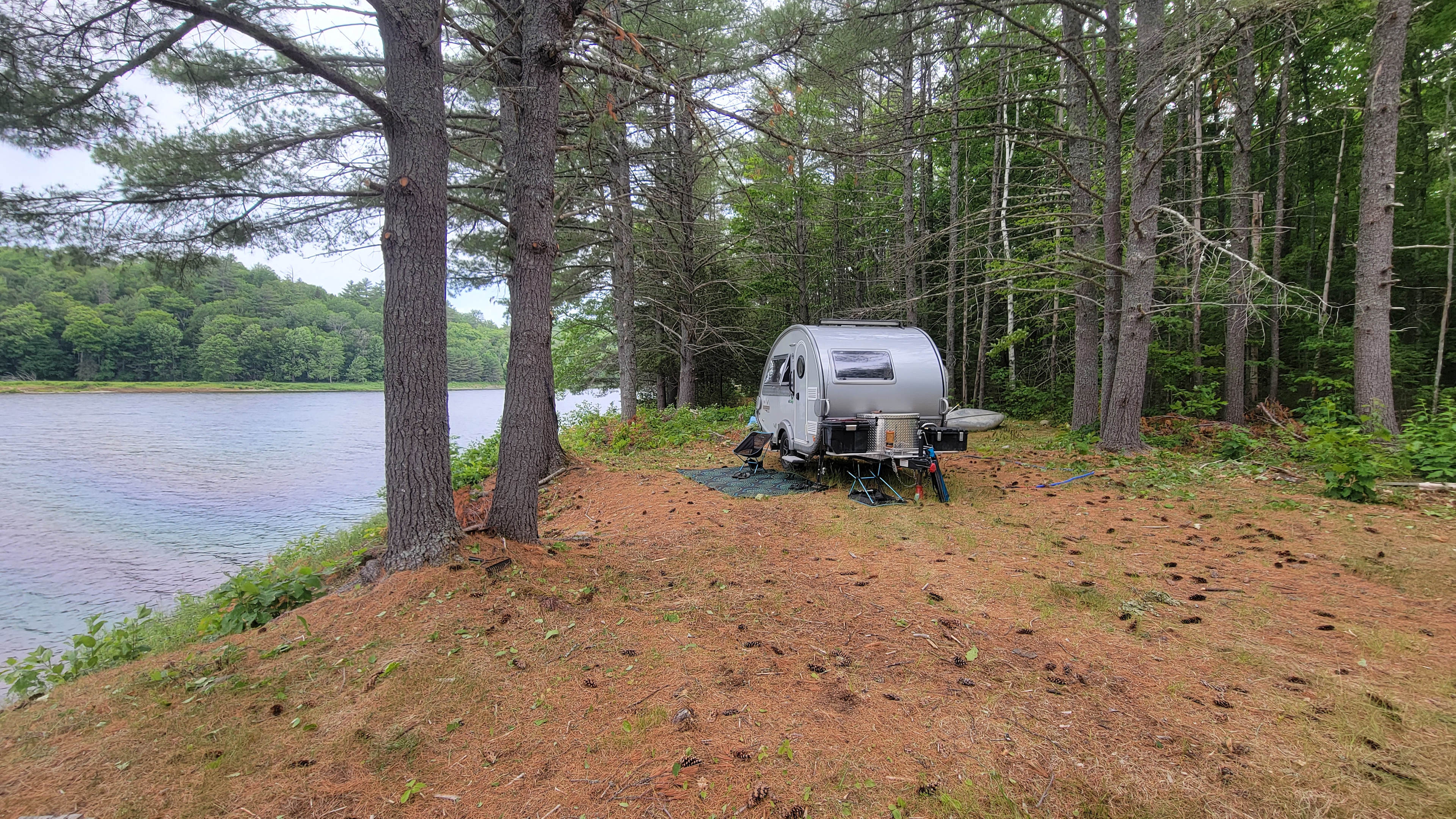 Flashing Moose River Camping