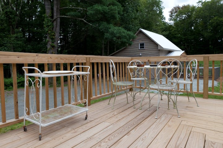 The Outlier Inn