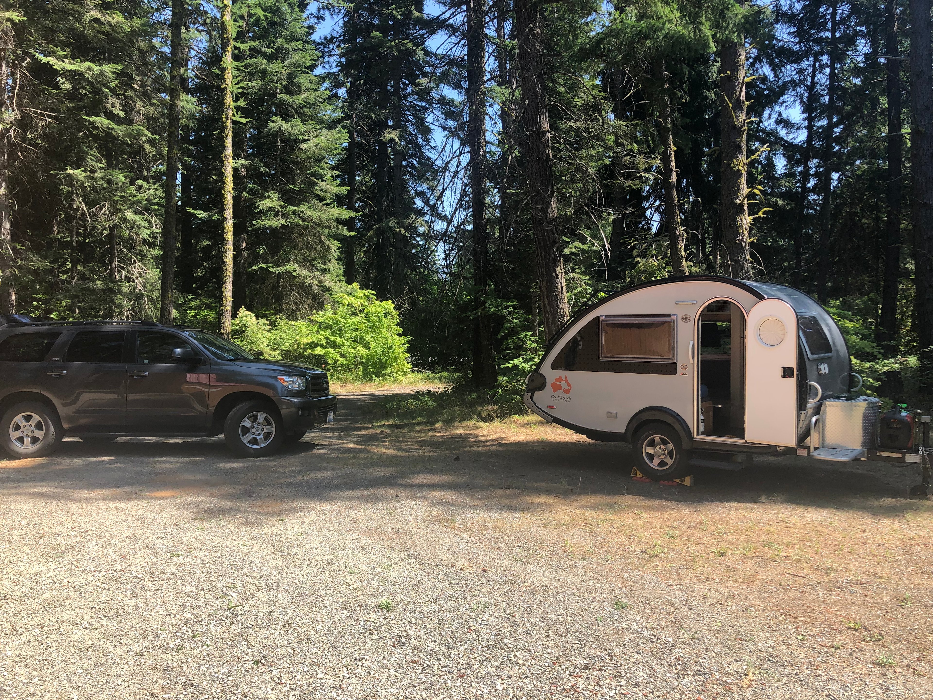 Just starting to set up. Didn't even put up the awning or canopy, since a tarp covering the picnic table was already up. Convenient.