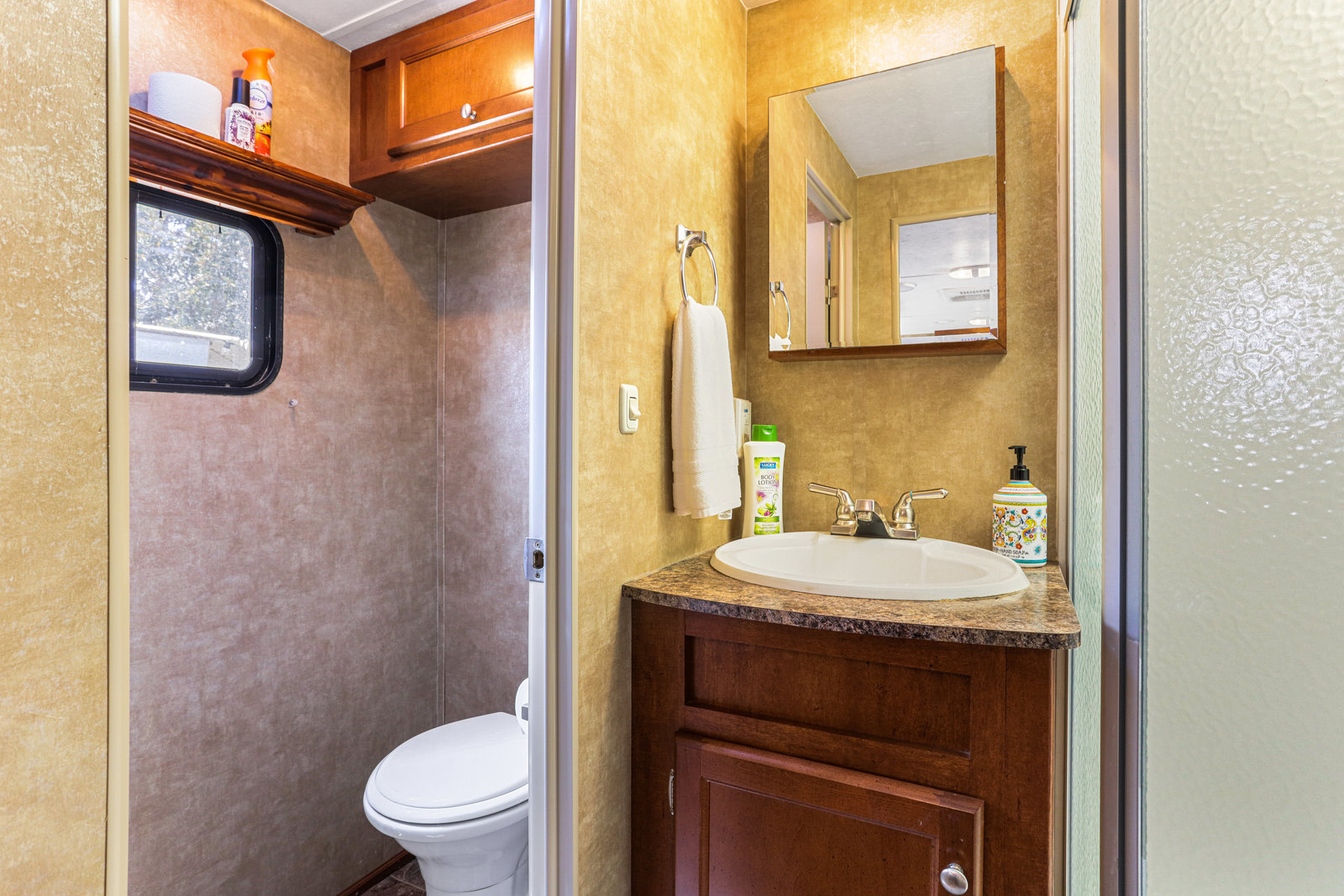 Ramona Wine Country Tiny Cabin