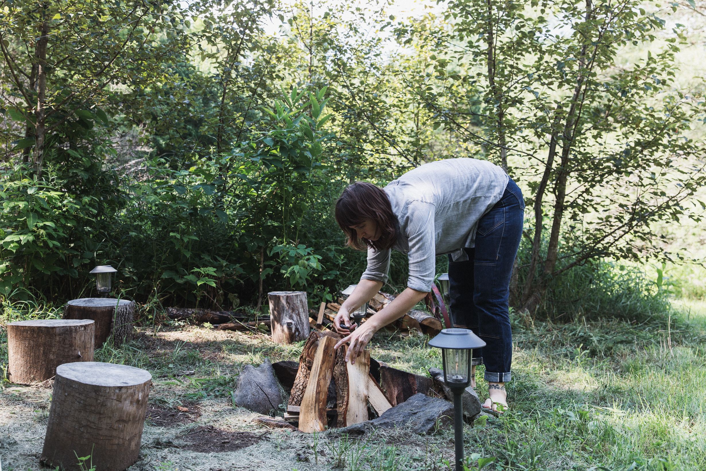 The host left a bit of wood for us to make a fire! 