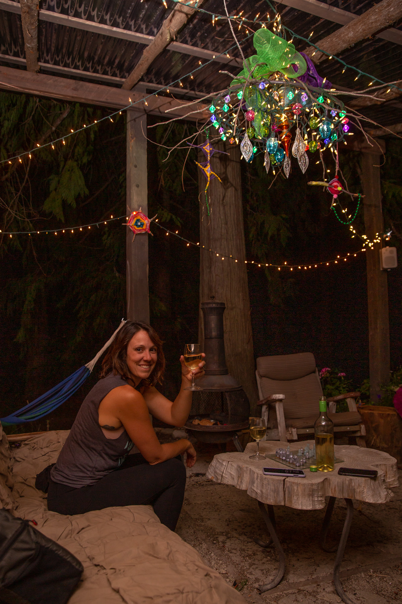 The arts & craft area also had a wifi speaker, so we hooked up some music and sipped on some wine!