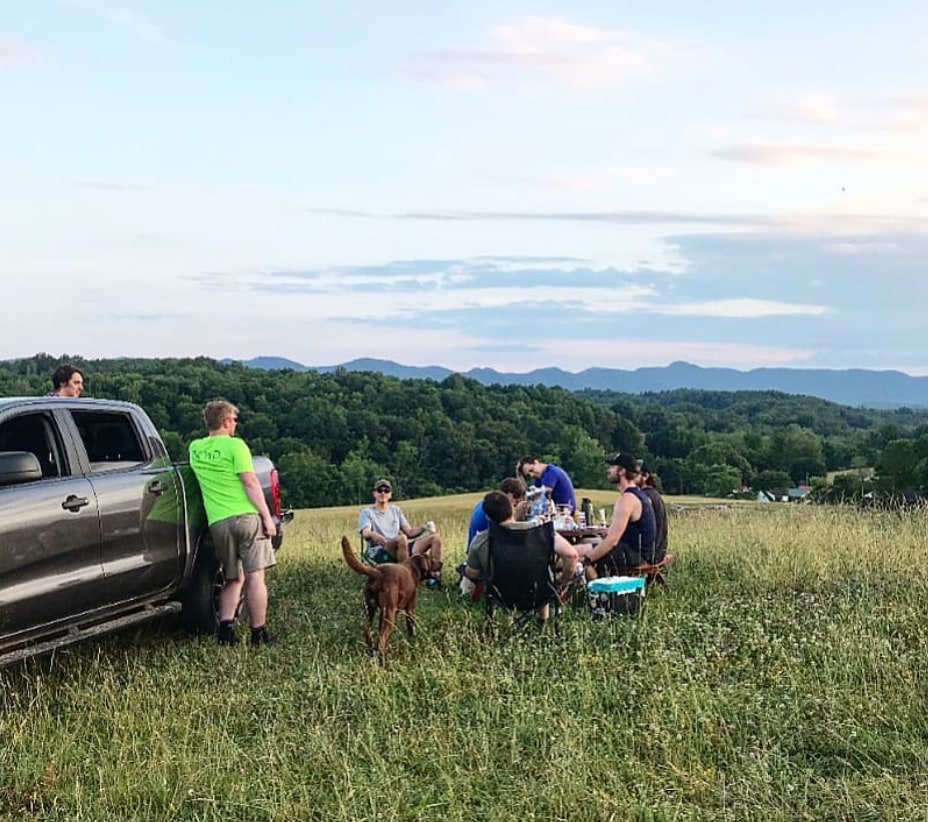 Mountain View camping with a  Picnic table
