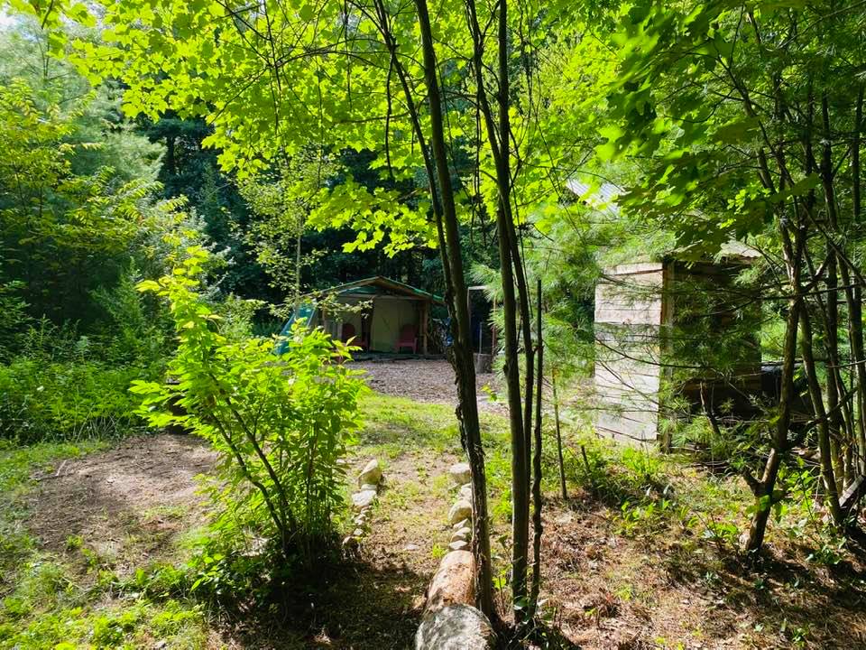 Woodland's Edge Glamping & Hot Tubs