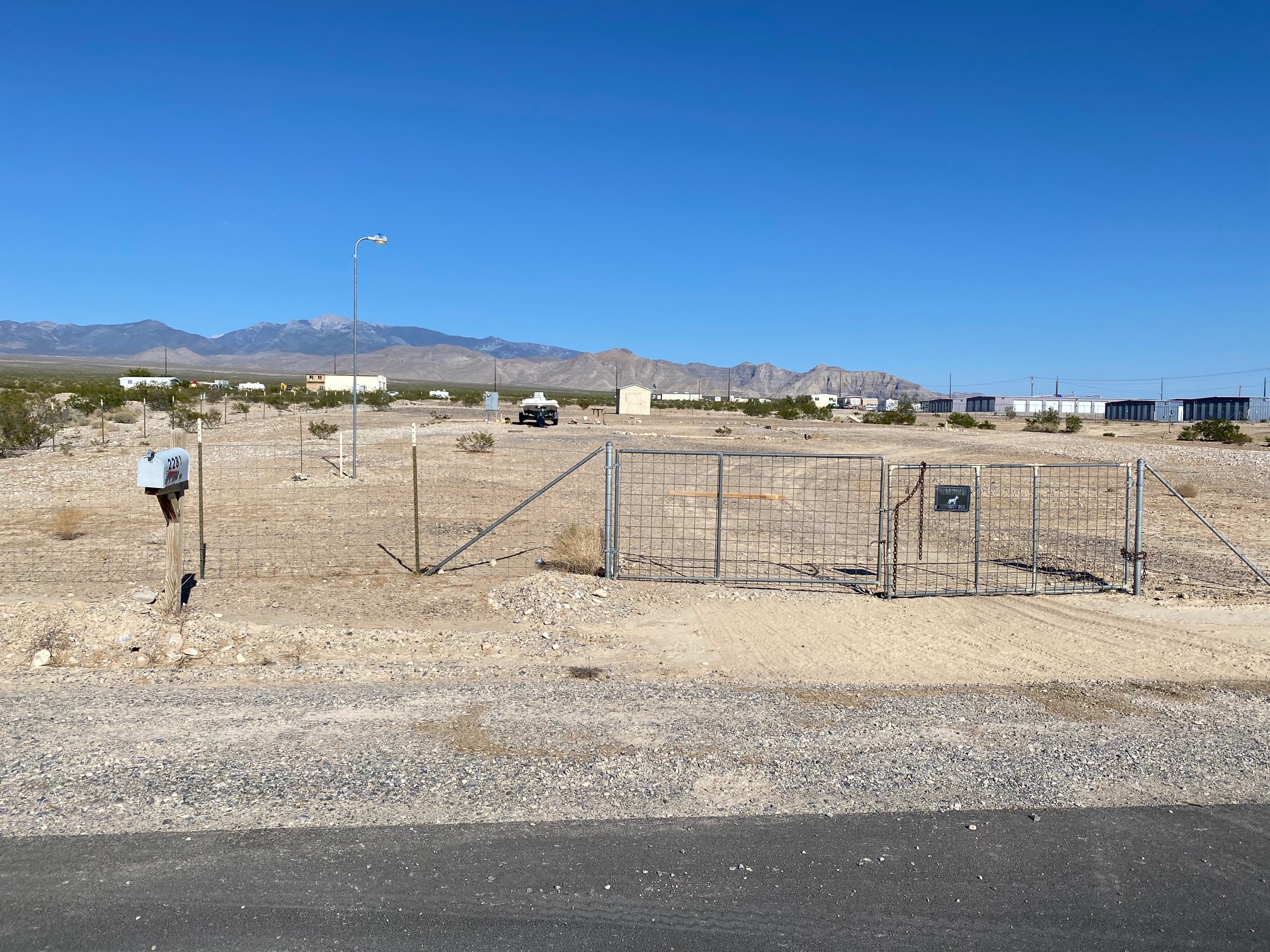 Gate and mailbox 2