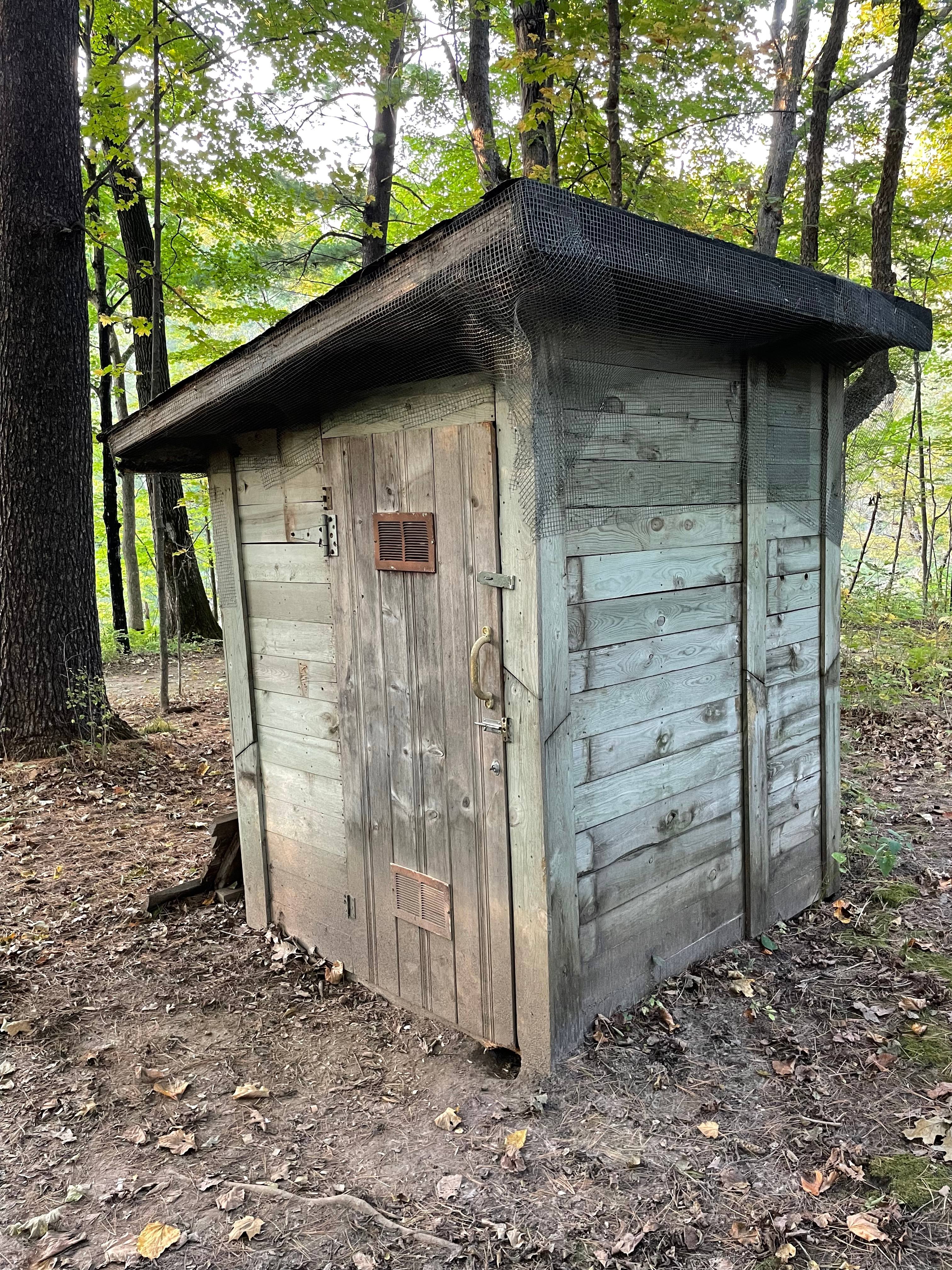 Simple but effective. Clean and no smell!