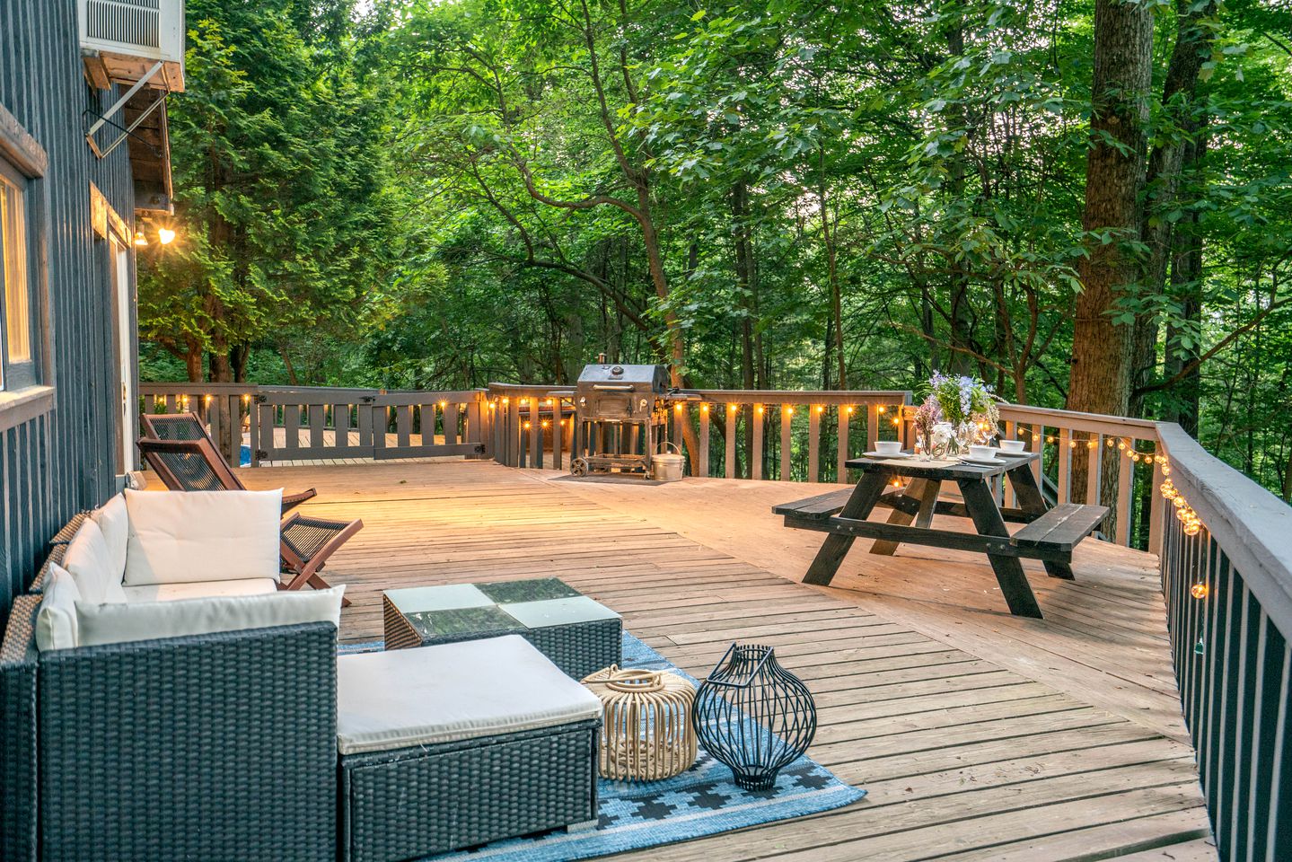 Hilltop Cabin Getaway