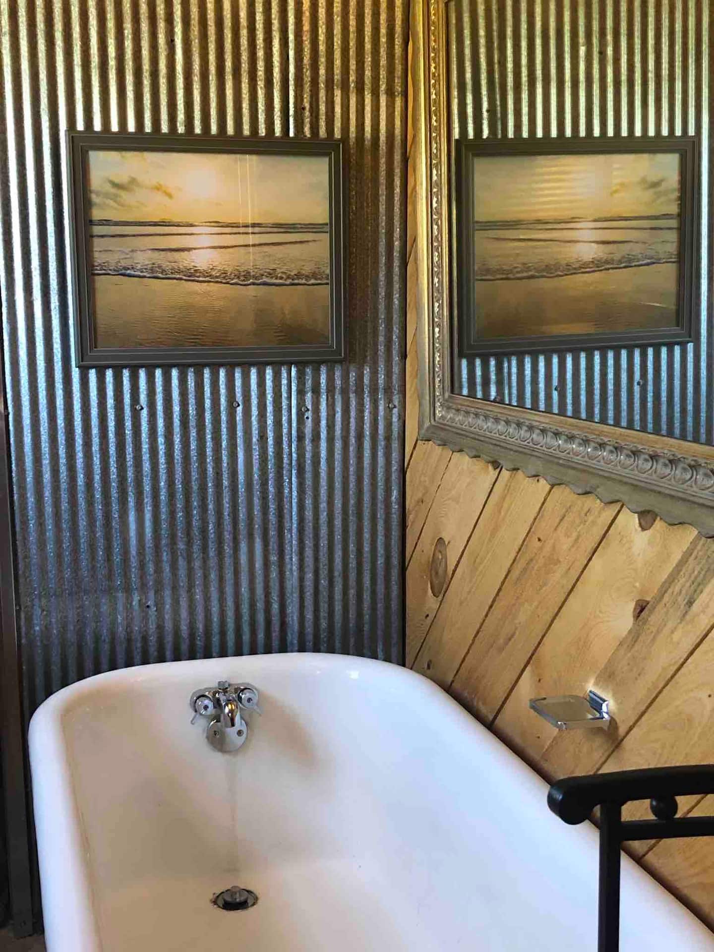 Delightful 1 bedroom peaceful tiny house