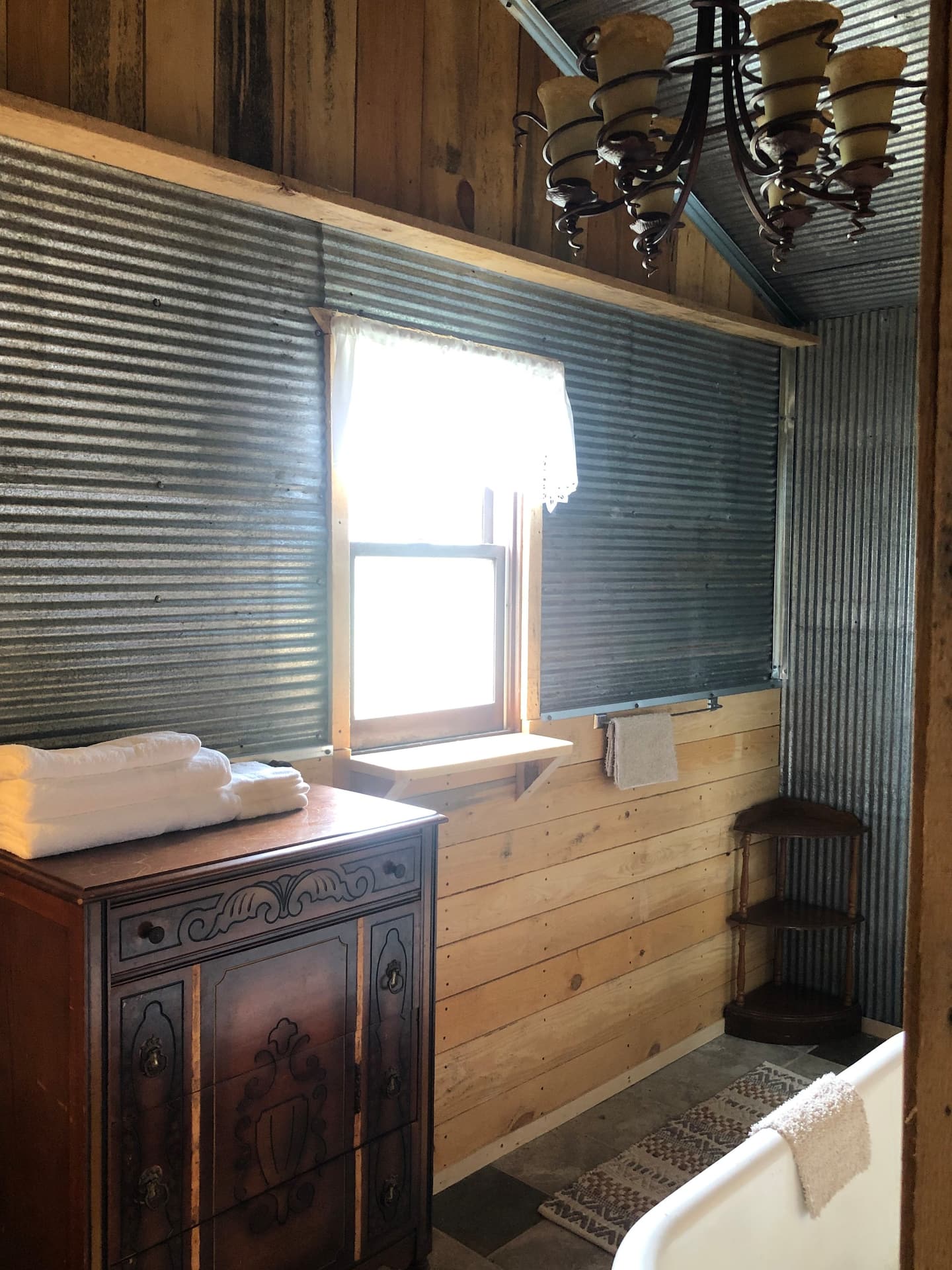 Delightful 1 bedroom peaceful tiny house