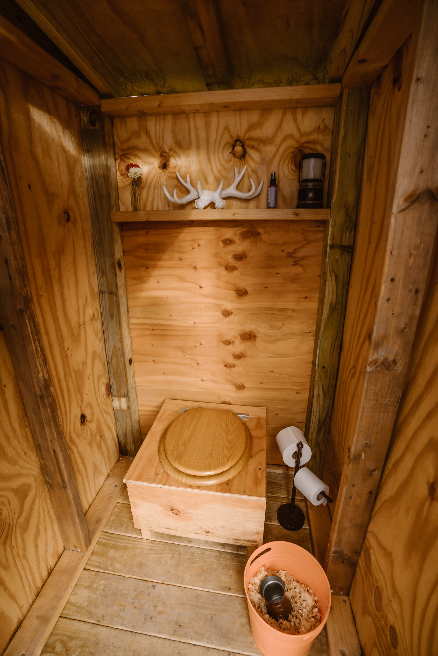 It is super clean and there are instructions for use at the campsite.