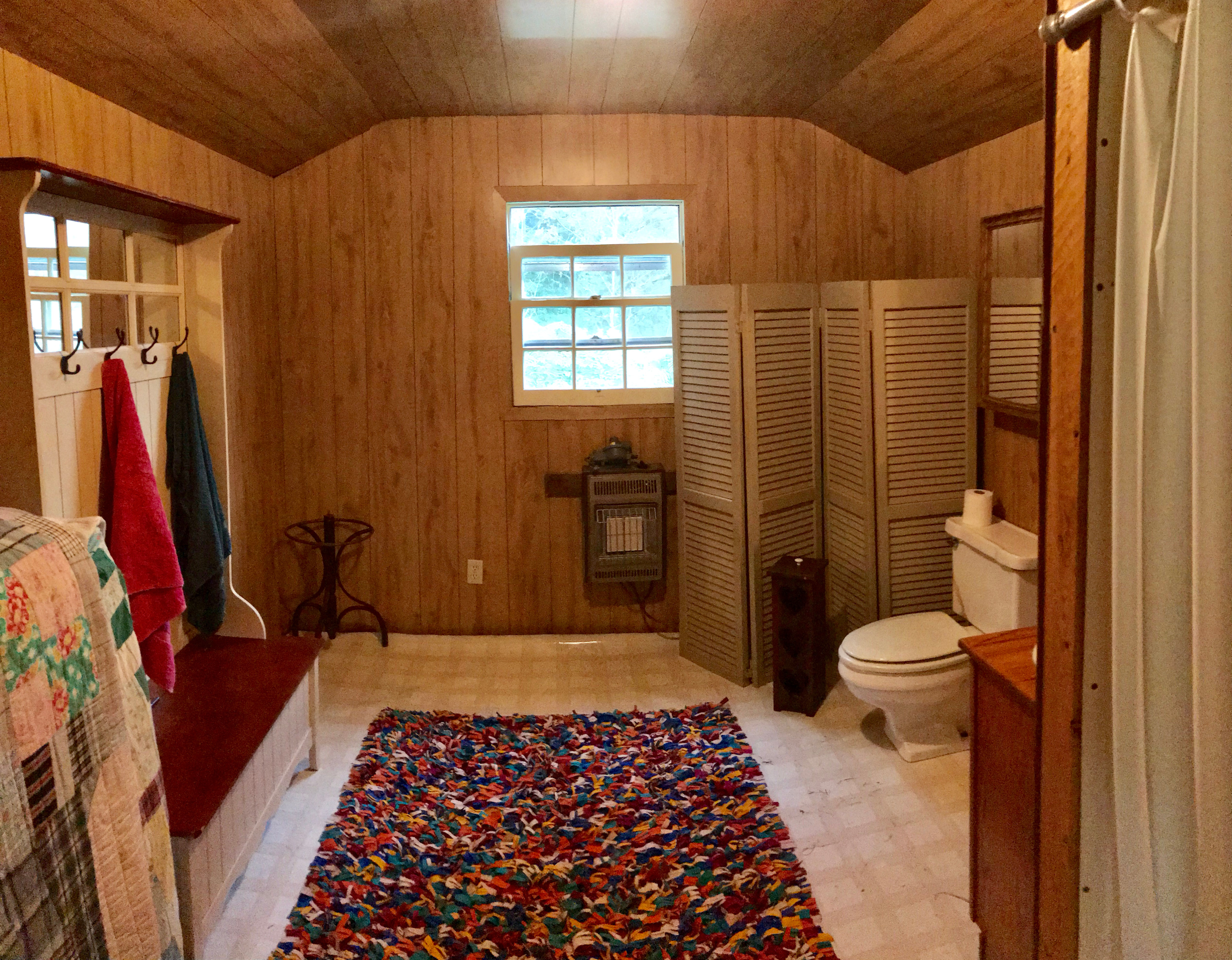 Bathroom facilities for the Lee Gypsy Wagon, located in the cabin
