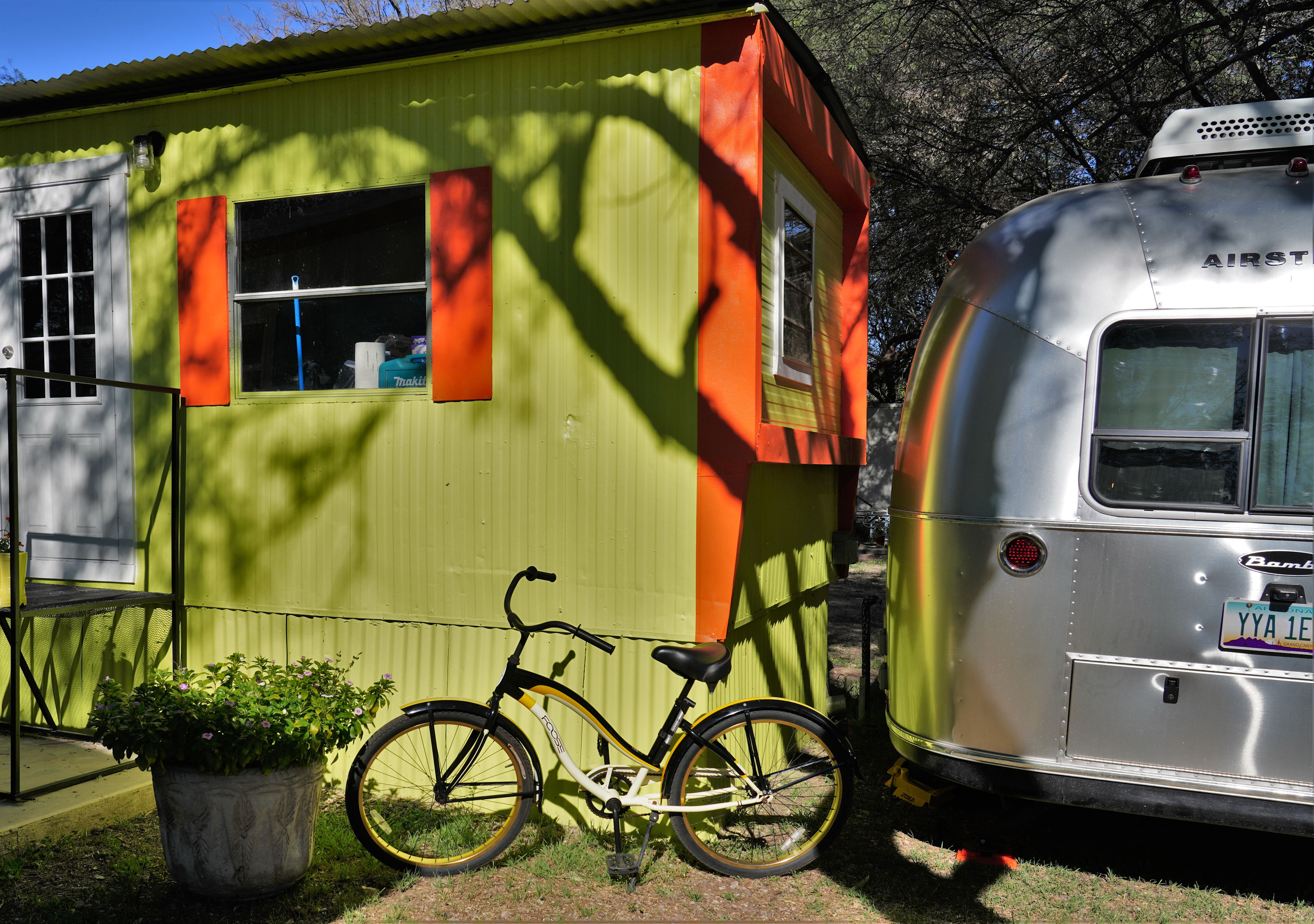 Laundry Facility + bathroom