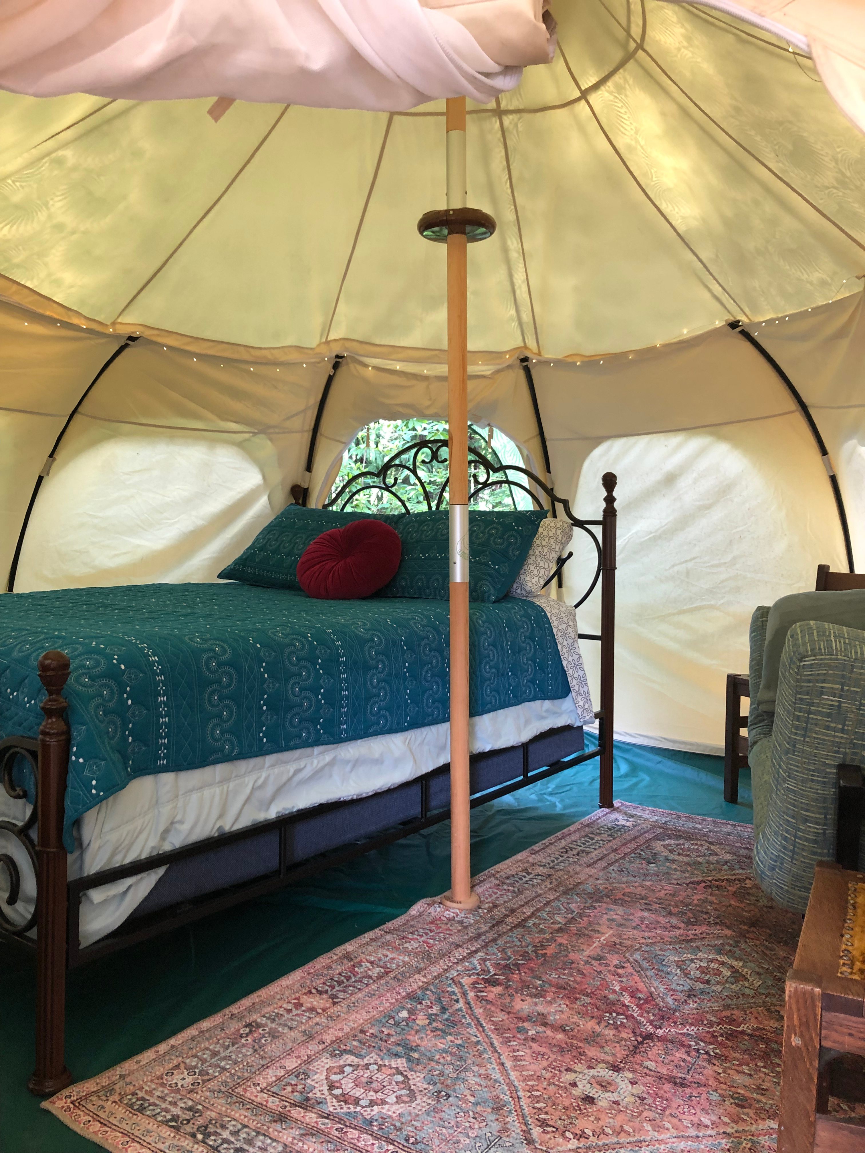 Cozy queen bed