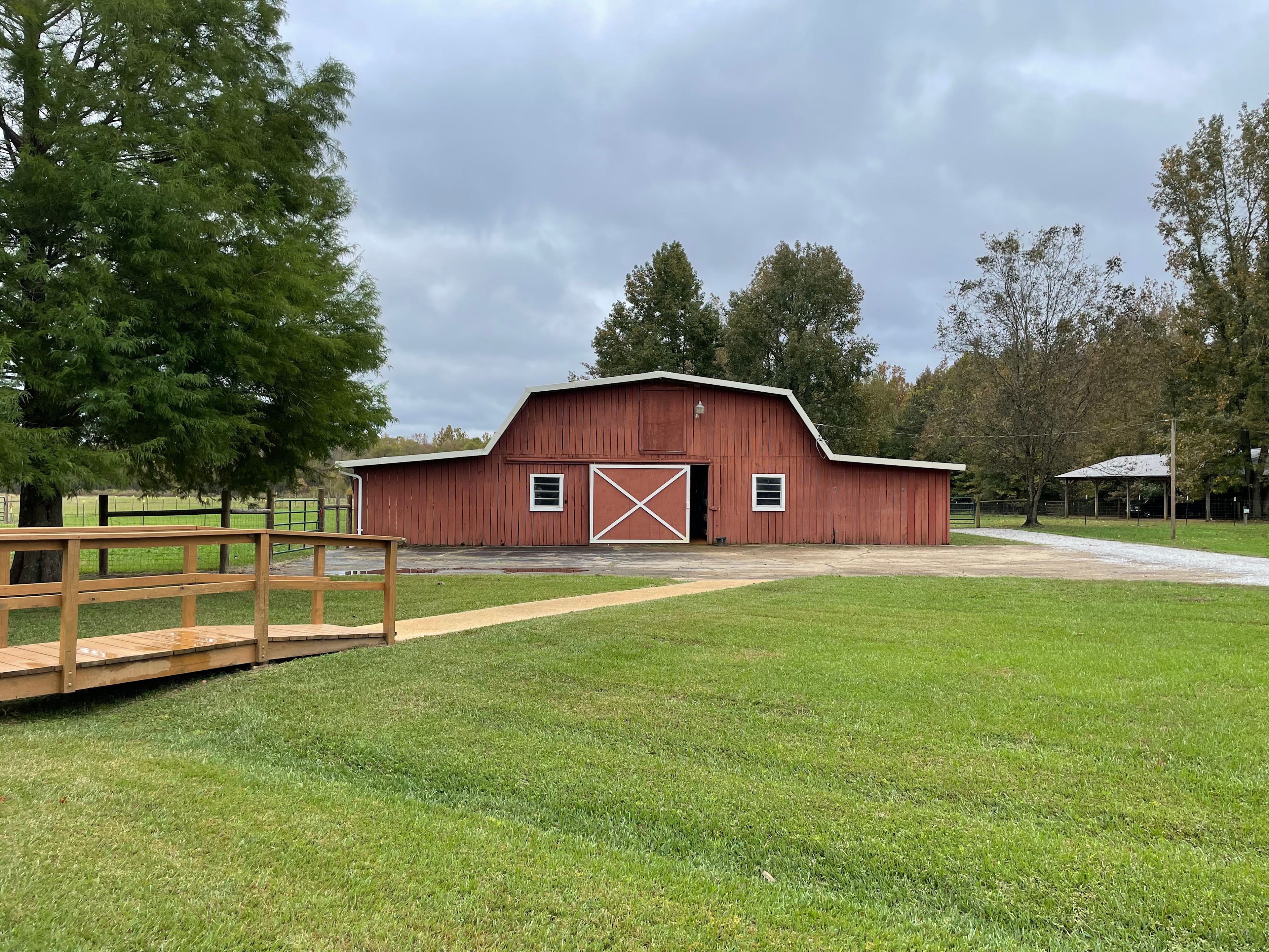 Moon Lake Farm - Camp, Fish, Relax