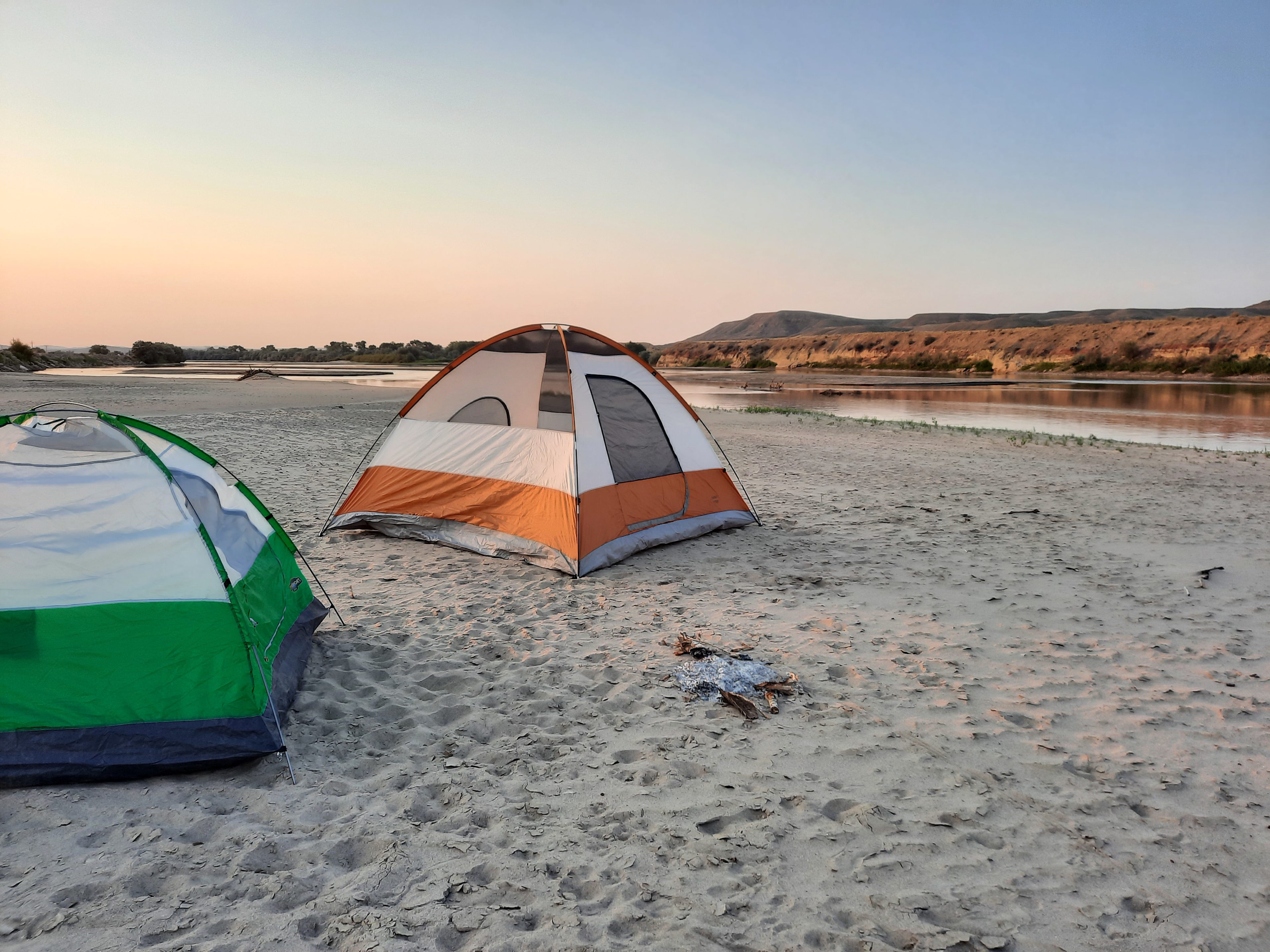 Sandy beaches on the Green River