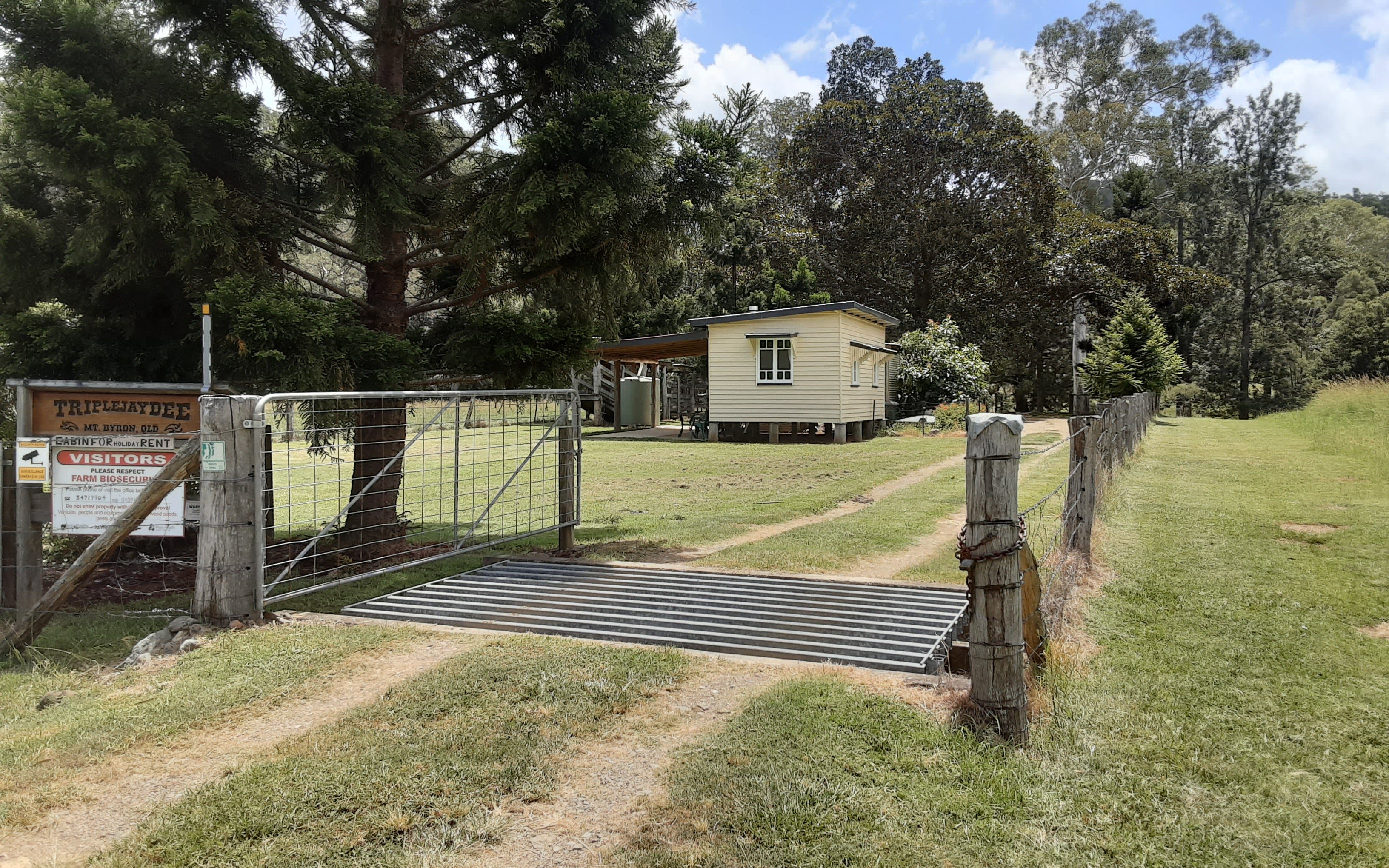 Entrance to the Cattlemens Cabin