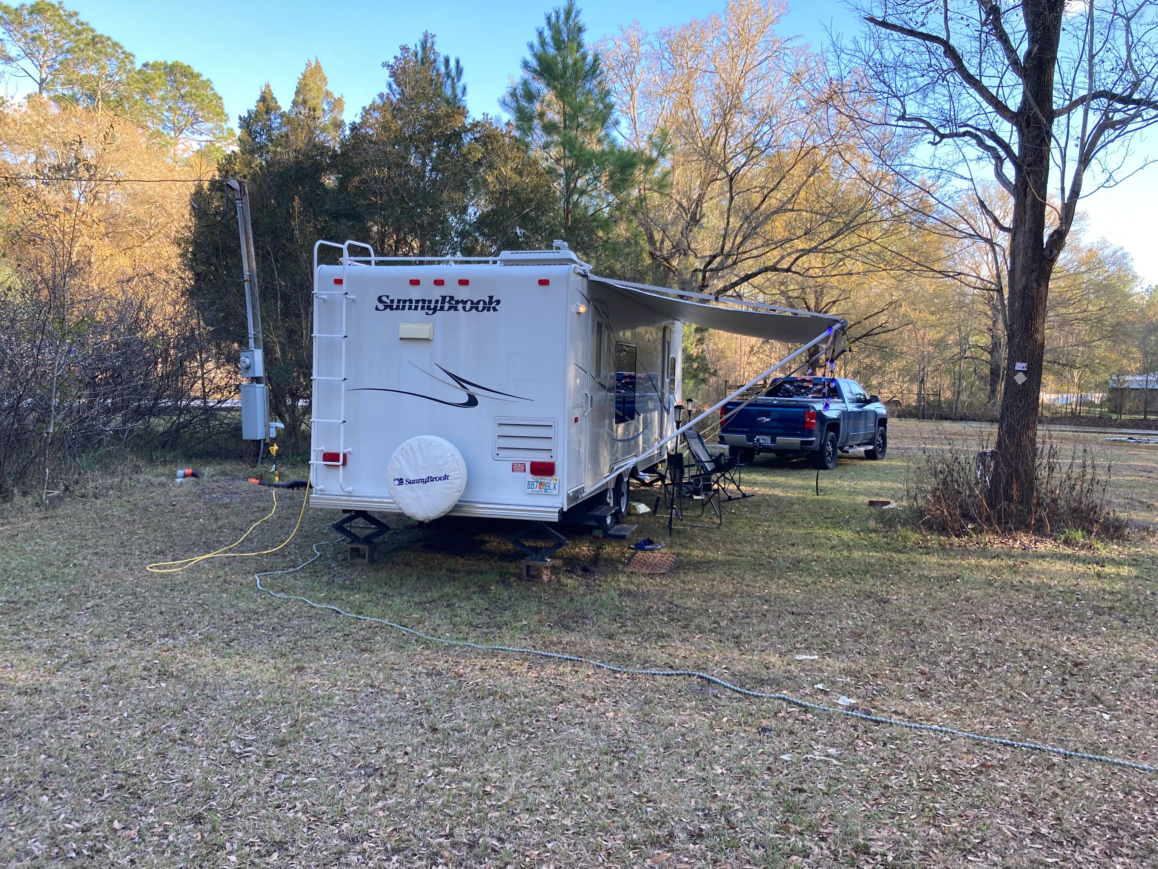 Private Camp spot in the secluded woods of Osceola National Forest. Full hookups.