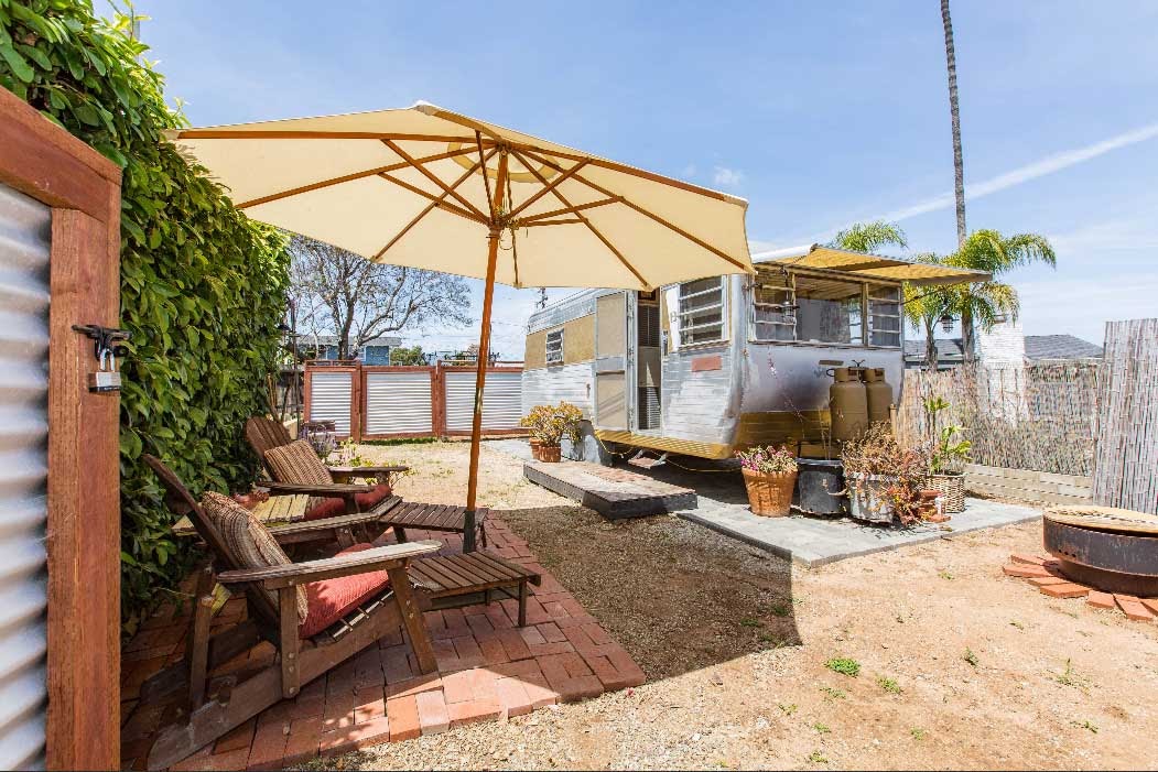 2 Sites-Vintage Trailer/Roomy Loft