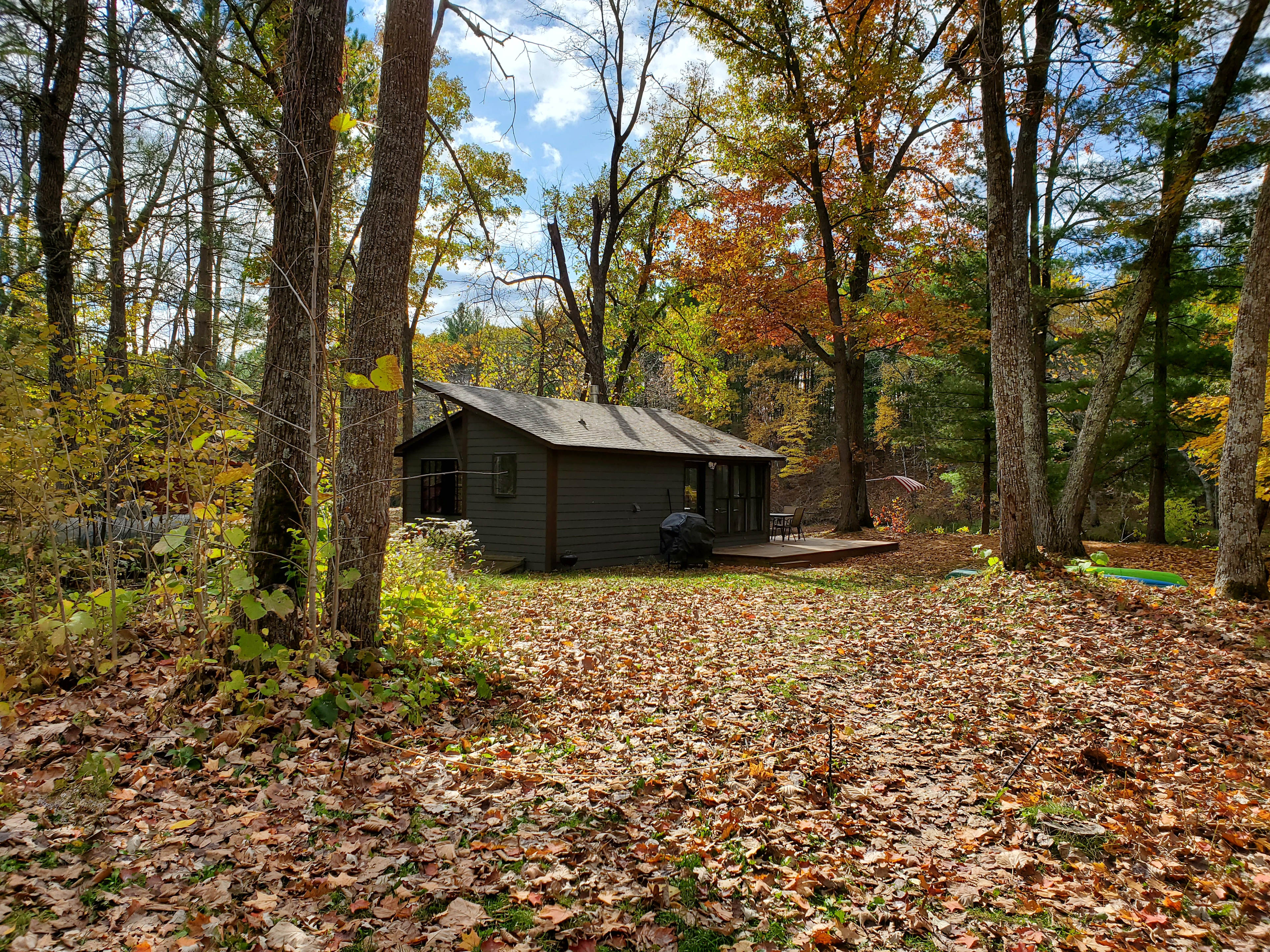 Relaxing River Cabin with Kayaks