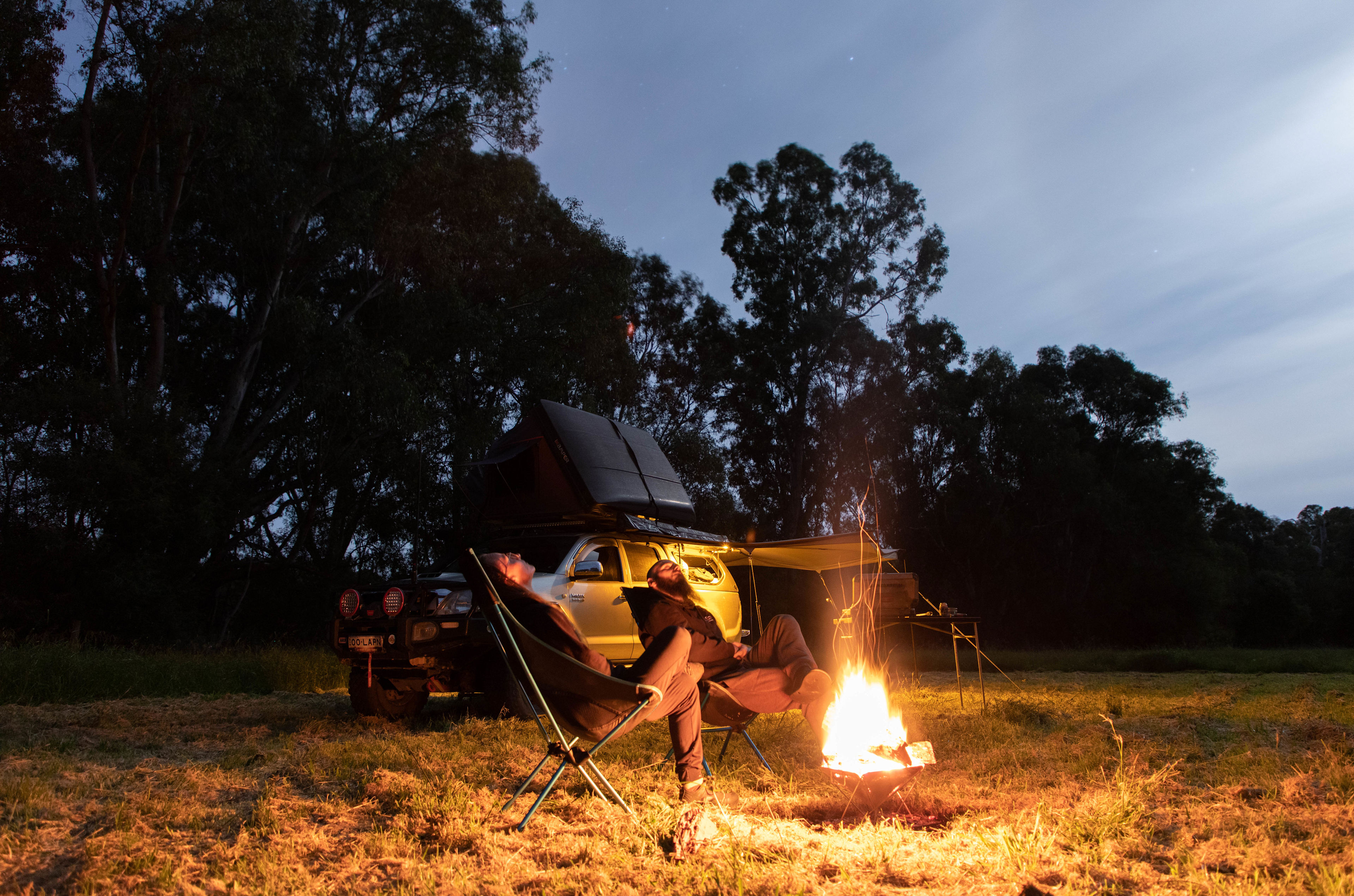 With the generous amount of firewood given, we stayed up all night and watched clouds move past the stars. 