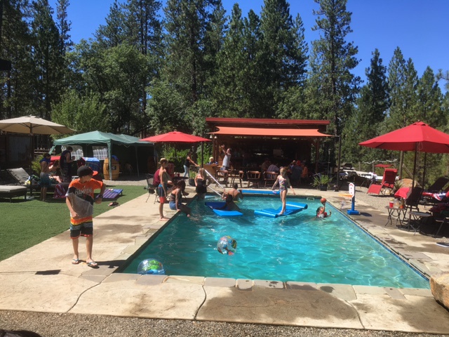 Pine Ridge Campground with lodge