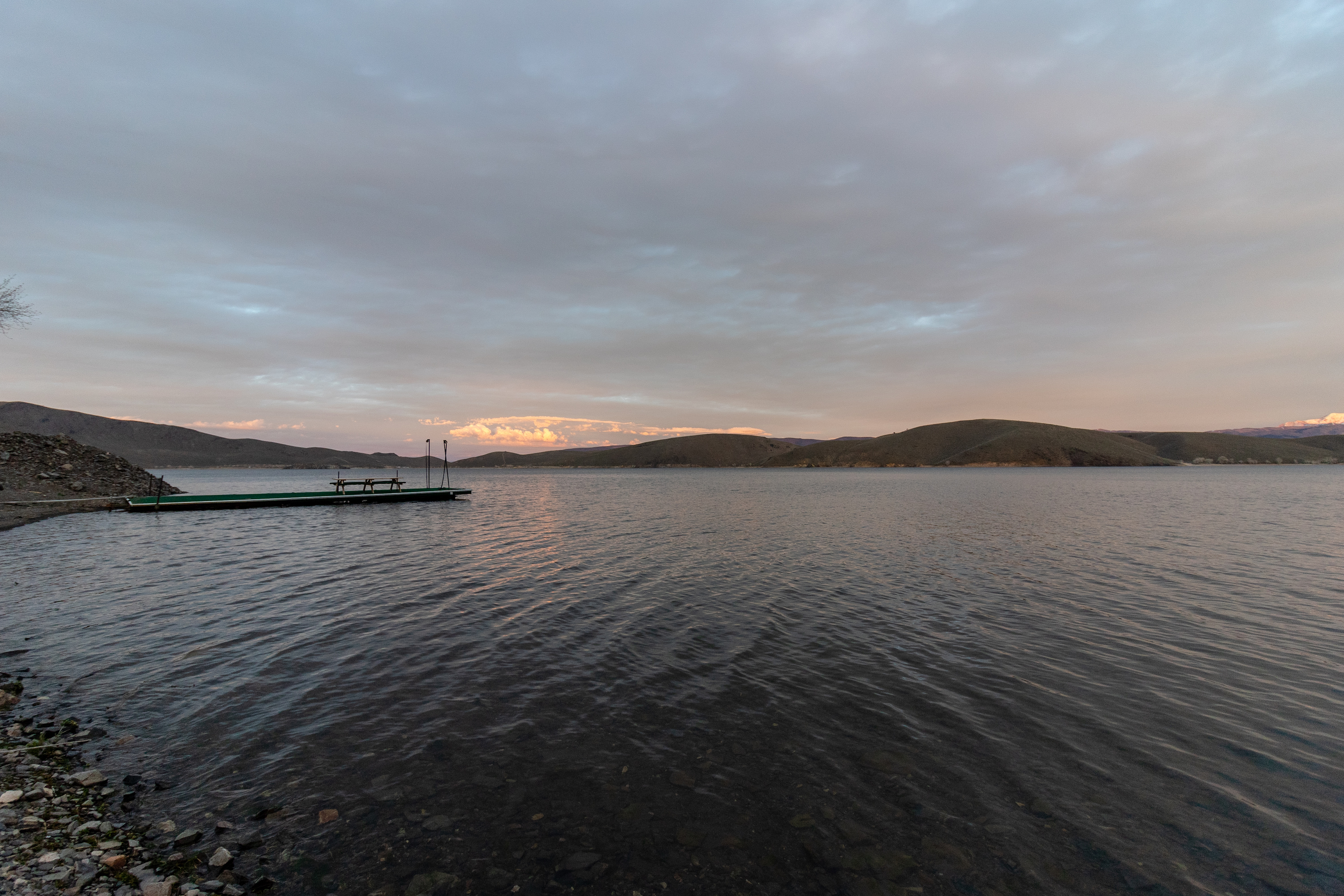 Water front on Topaz Lake