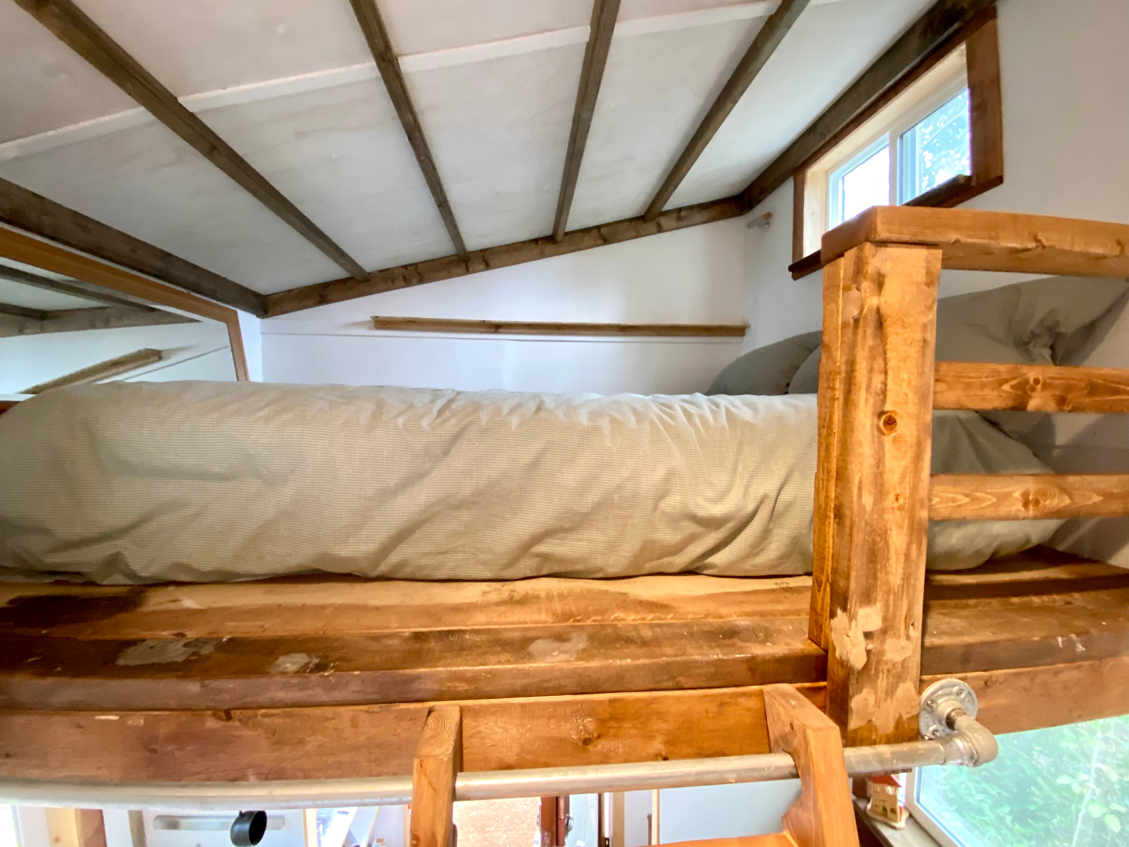 Sleeping loft 