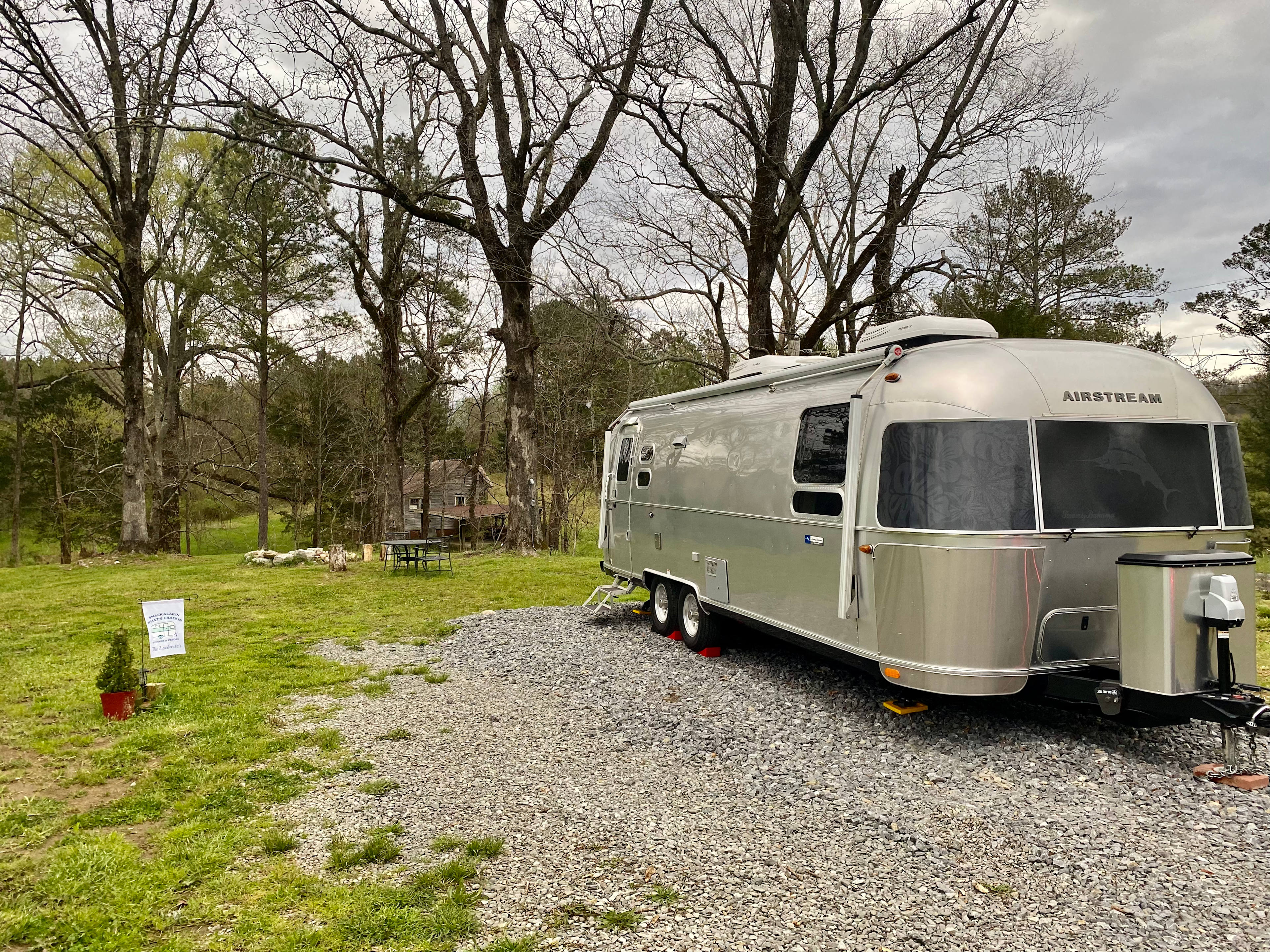 Shackalakin What's Crakin RV Park