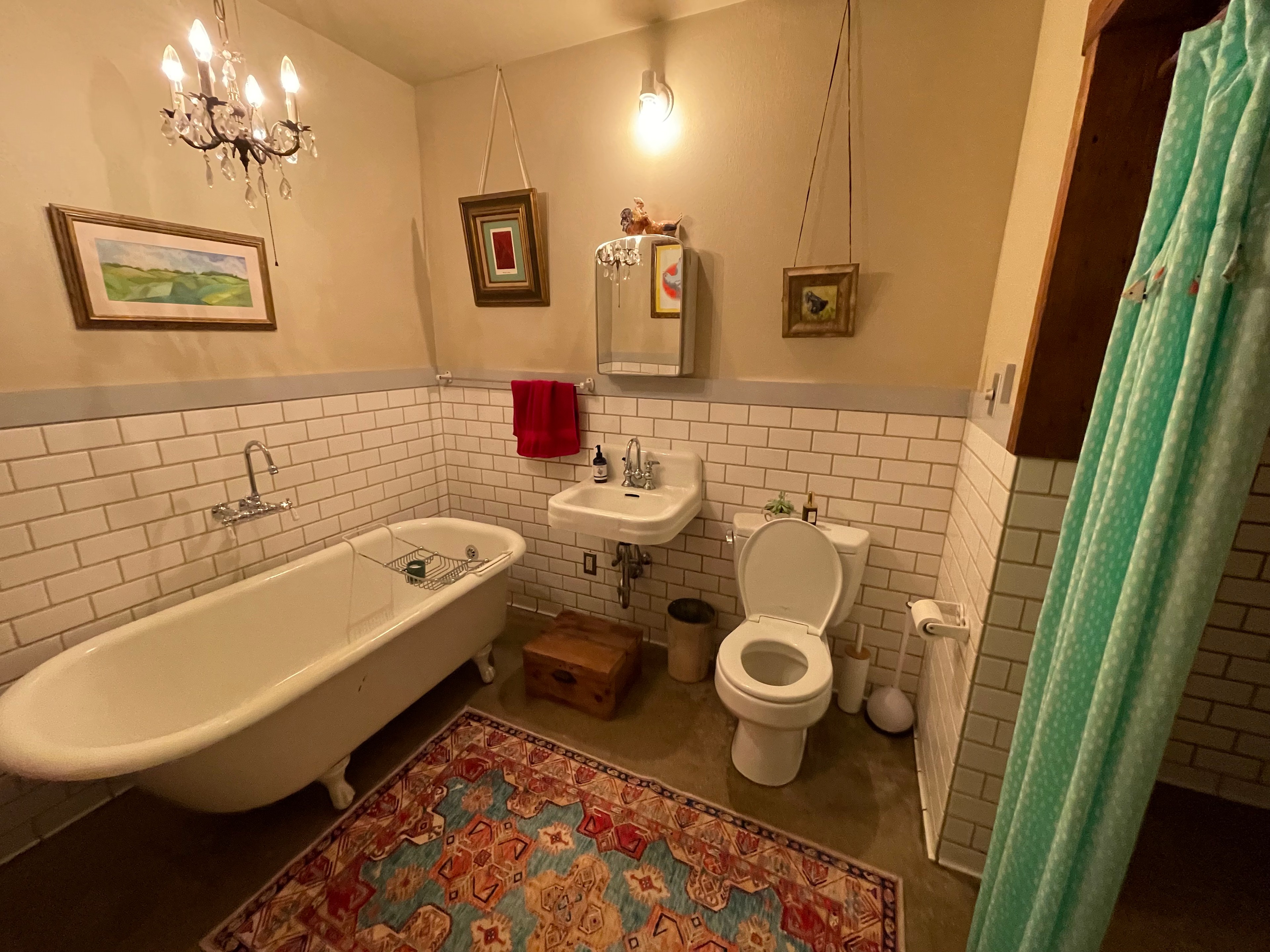 Circle M Farm Stay: Camp or Glamp