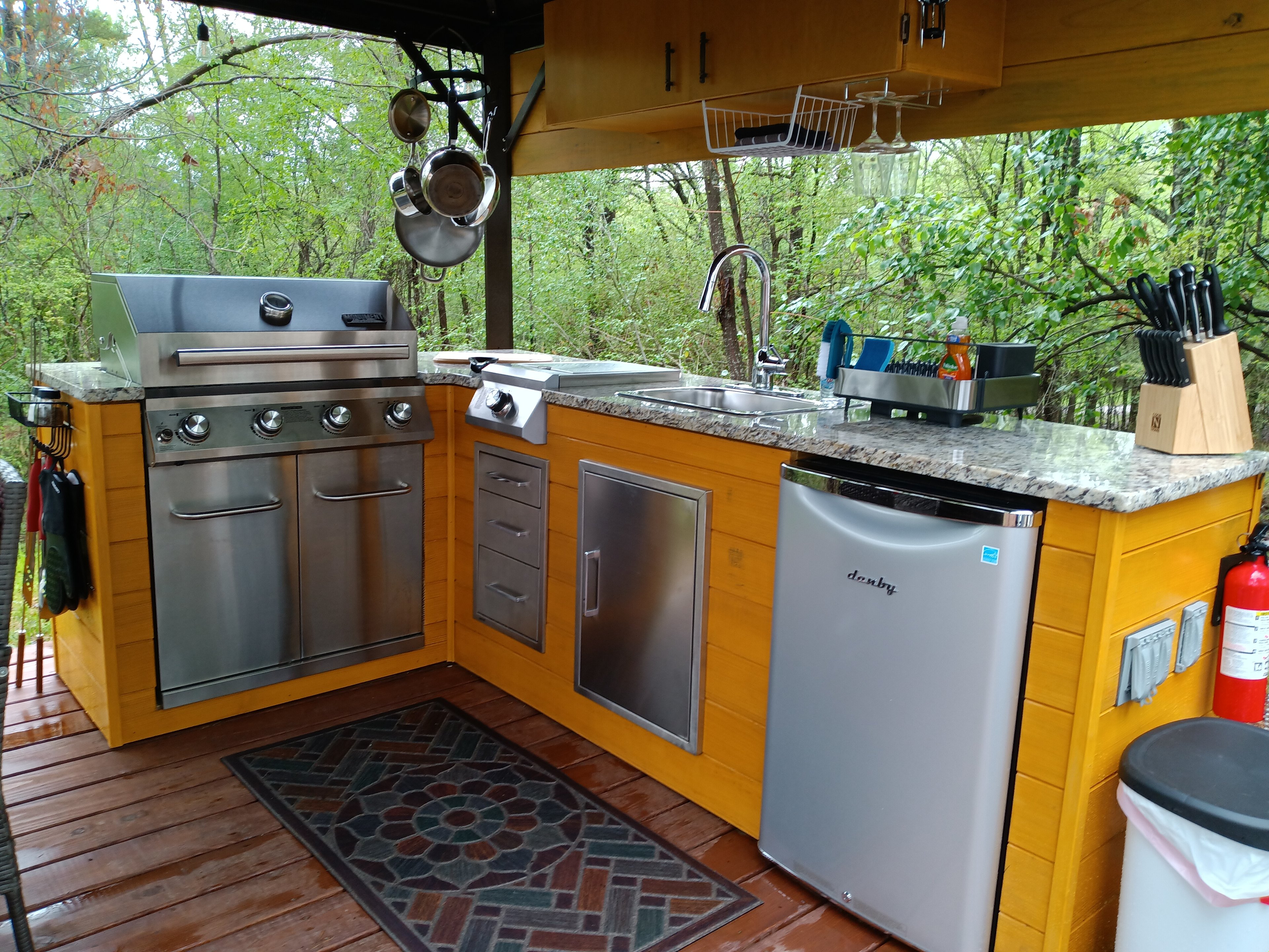 Fern Dell: Secluded Woodland Glamp