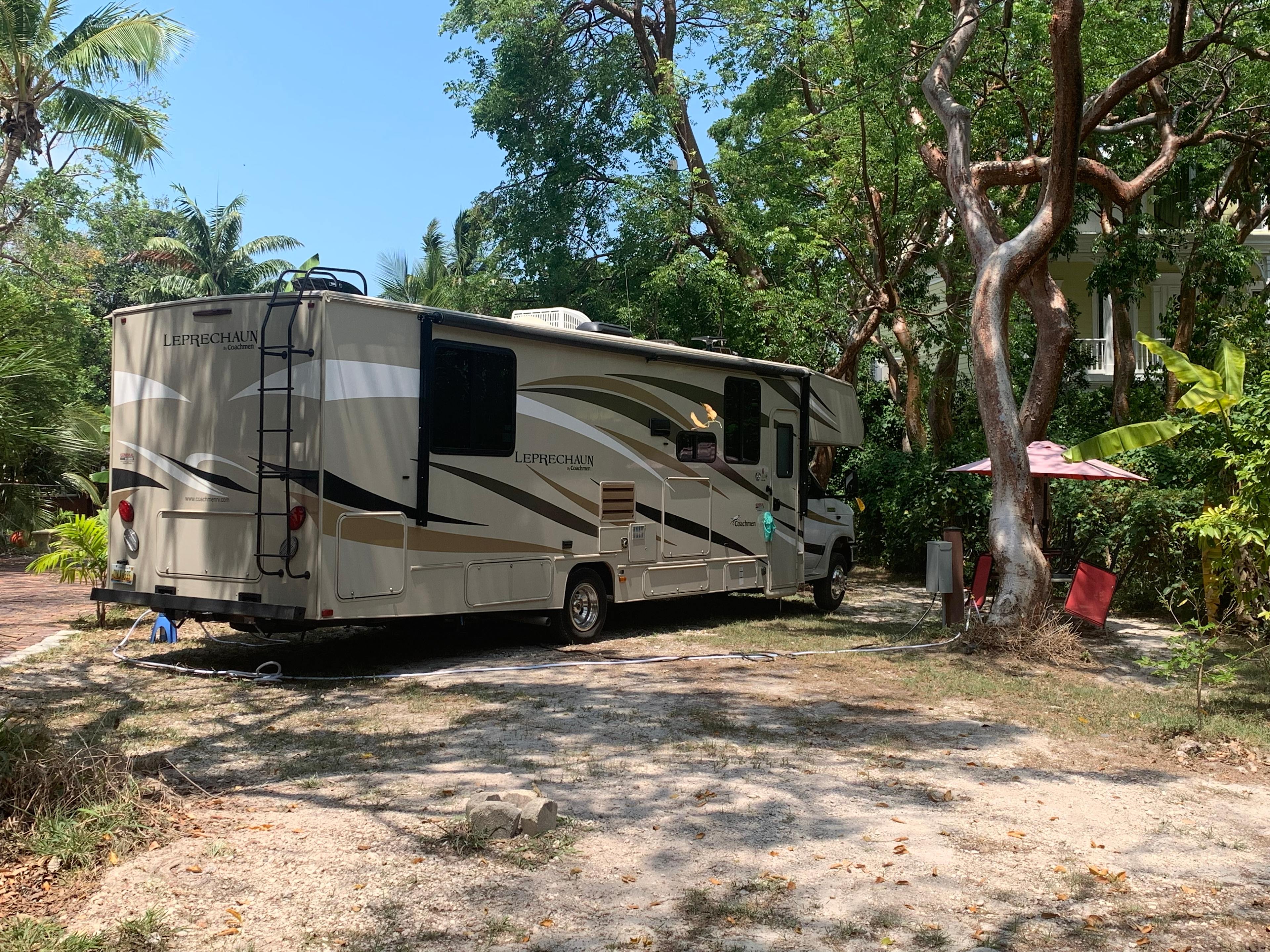 32’ Class C
North side site.