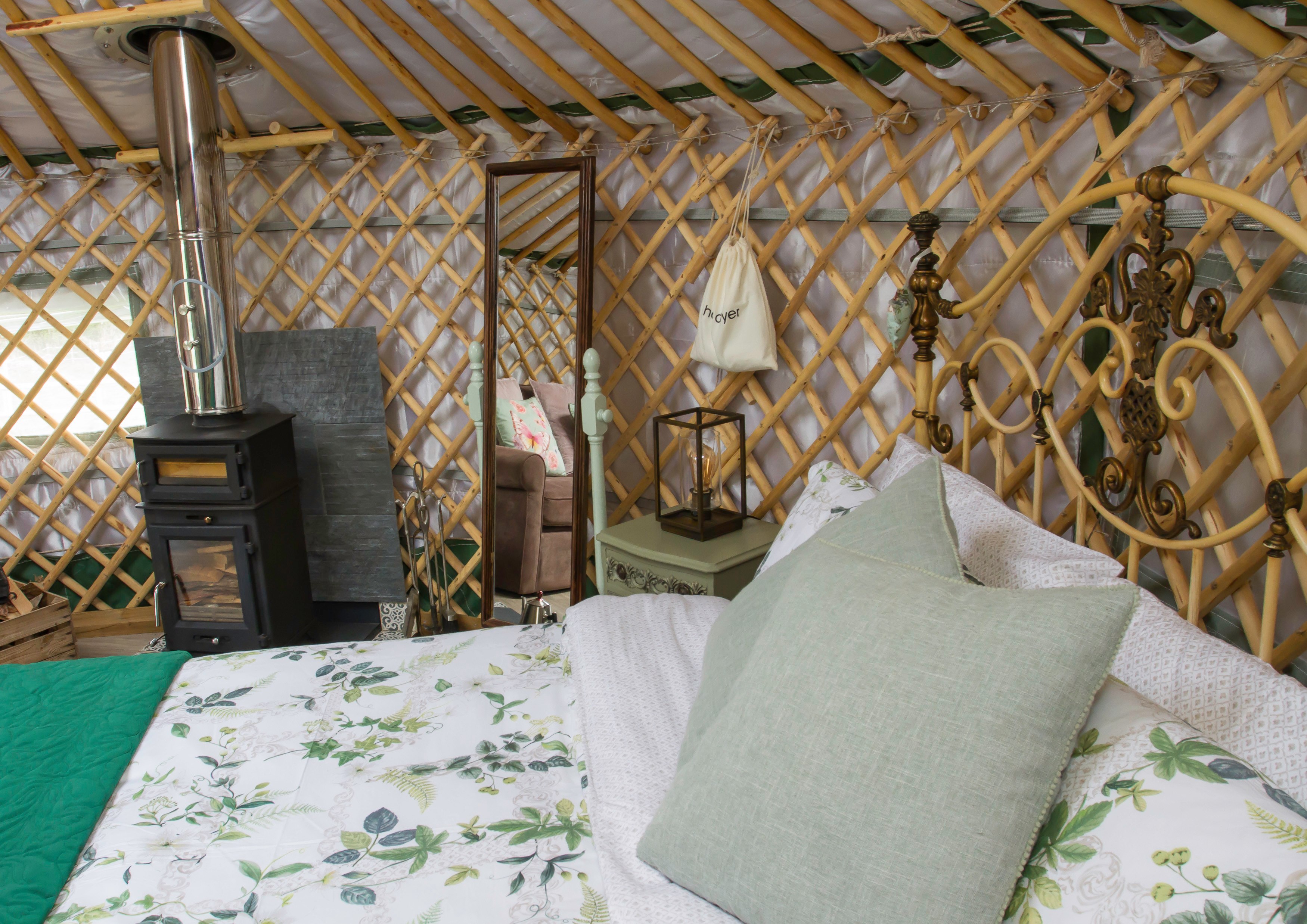 Lovely king size bed