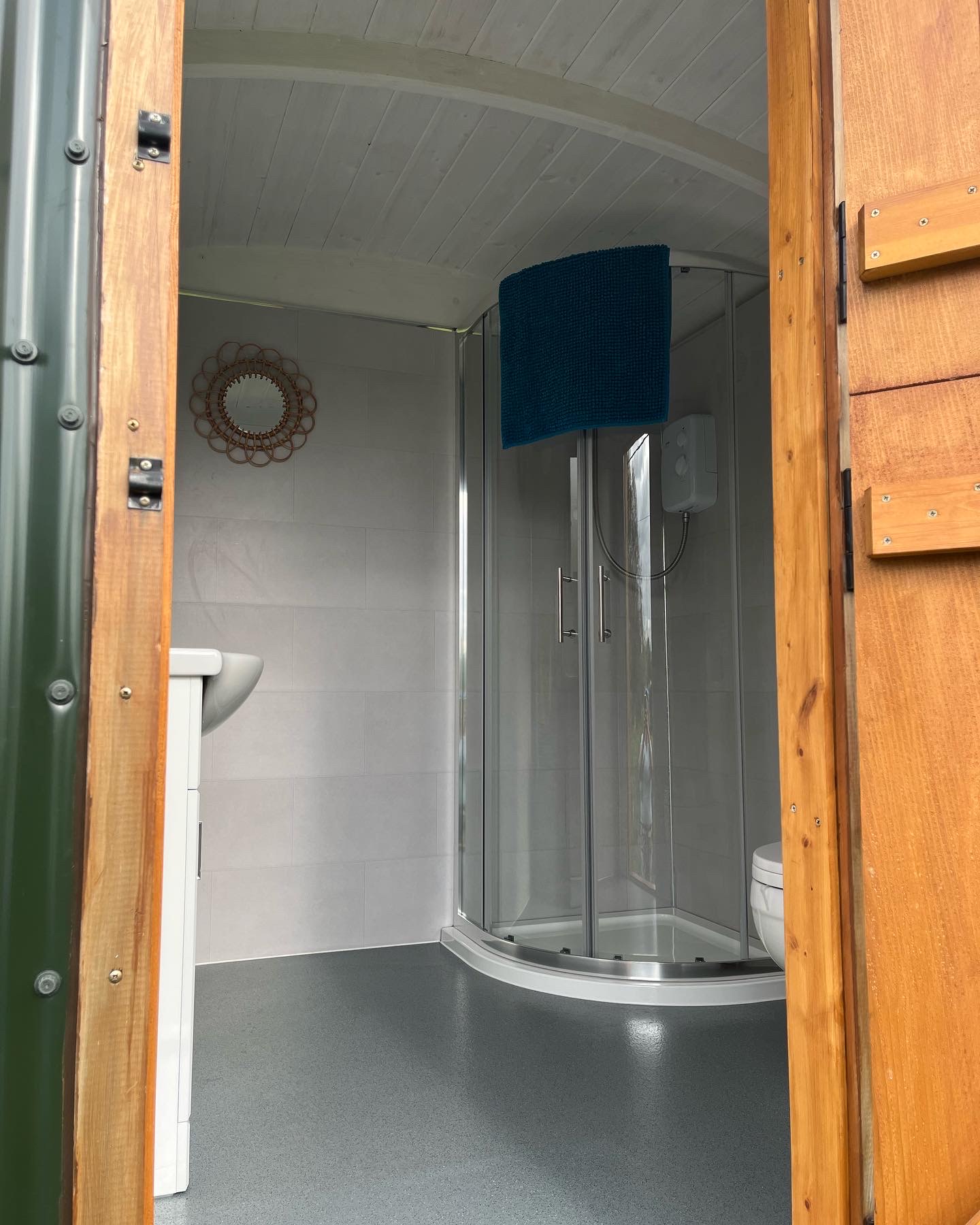 Sindles Farm Glamping and Camping