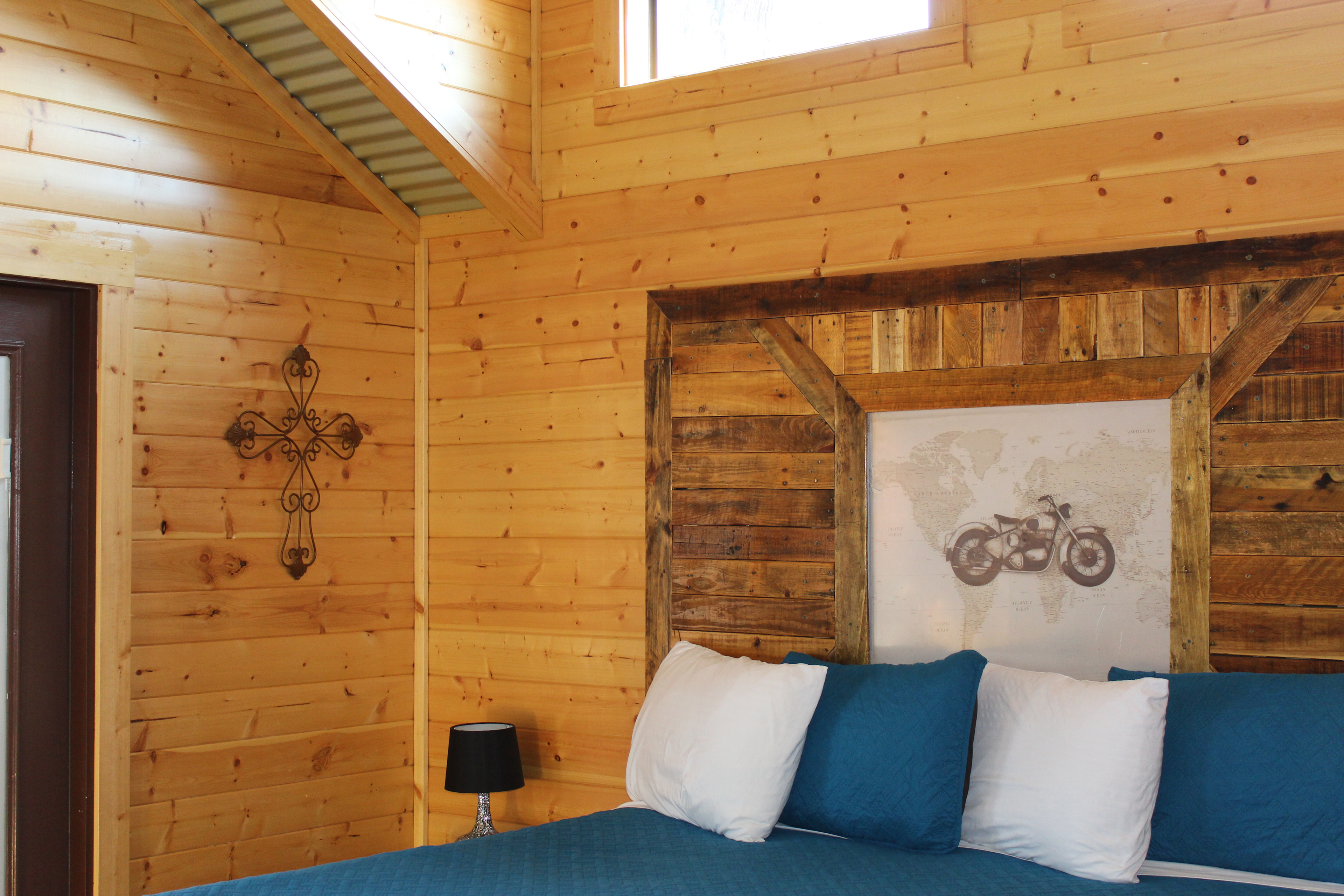 Al’s Hideaway: Hill Country Couples