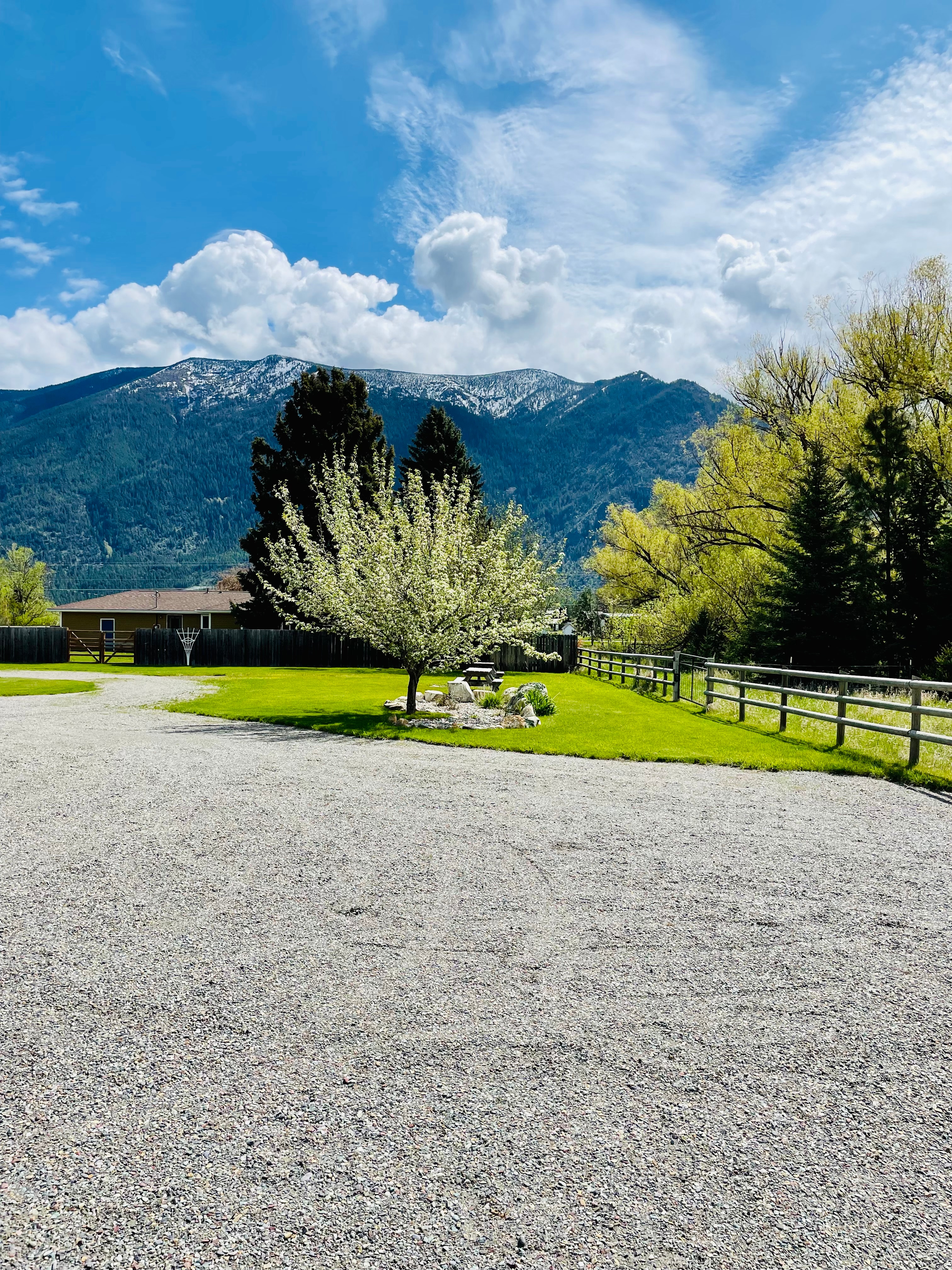 Sweeping views of Columbia Mountain!