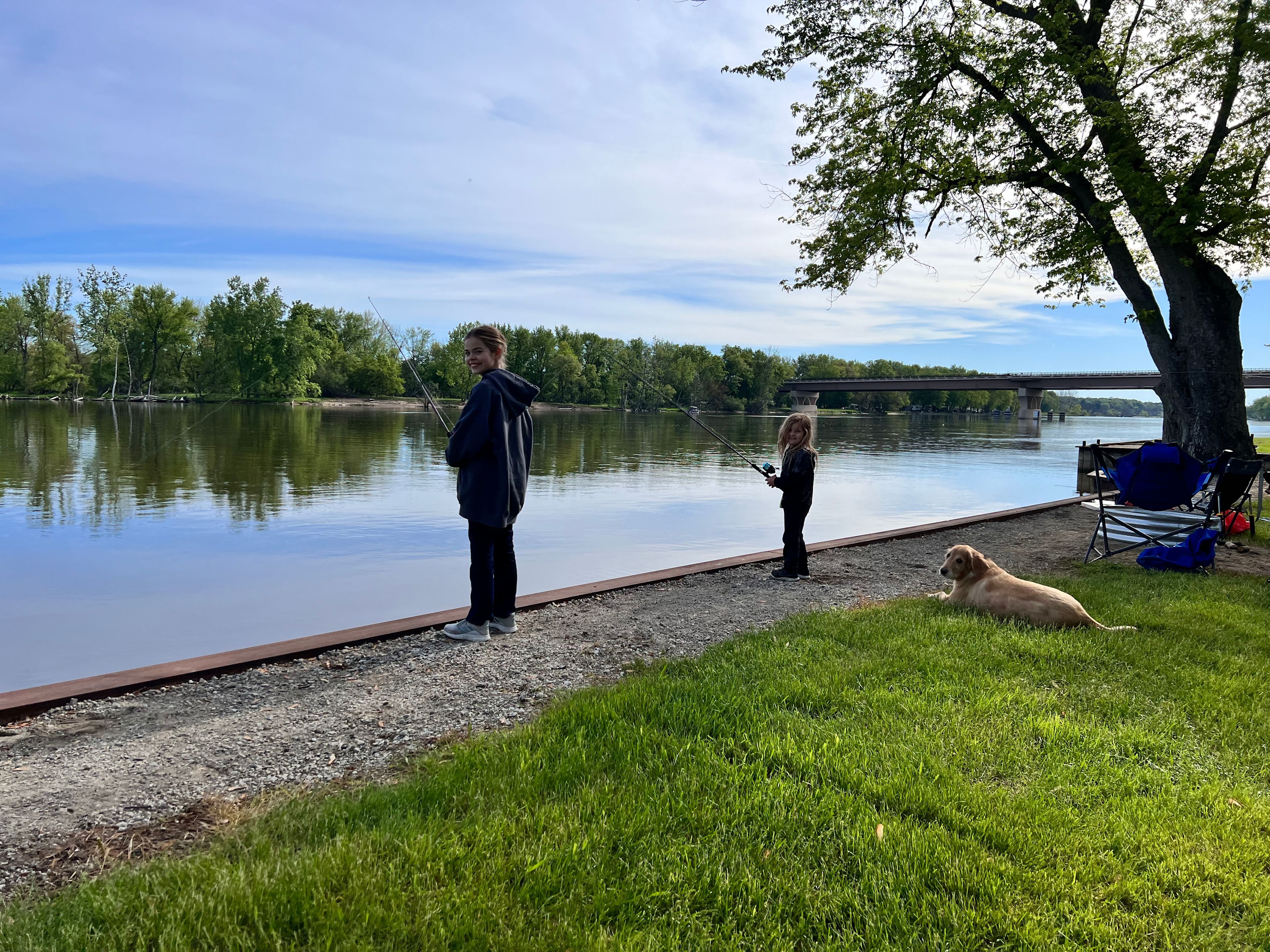 One Grand Place - Riverside Retreat